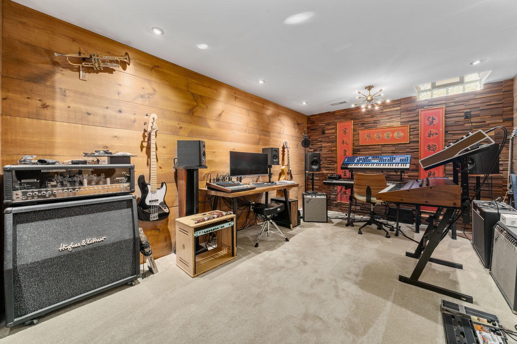2596 Clemton Park E Property Photo 65