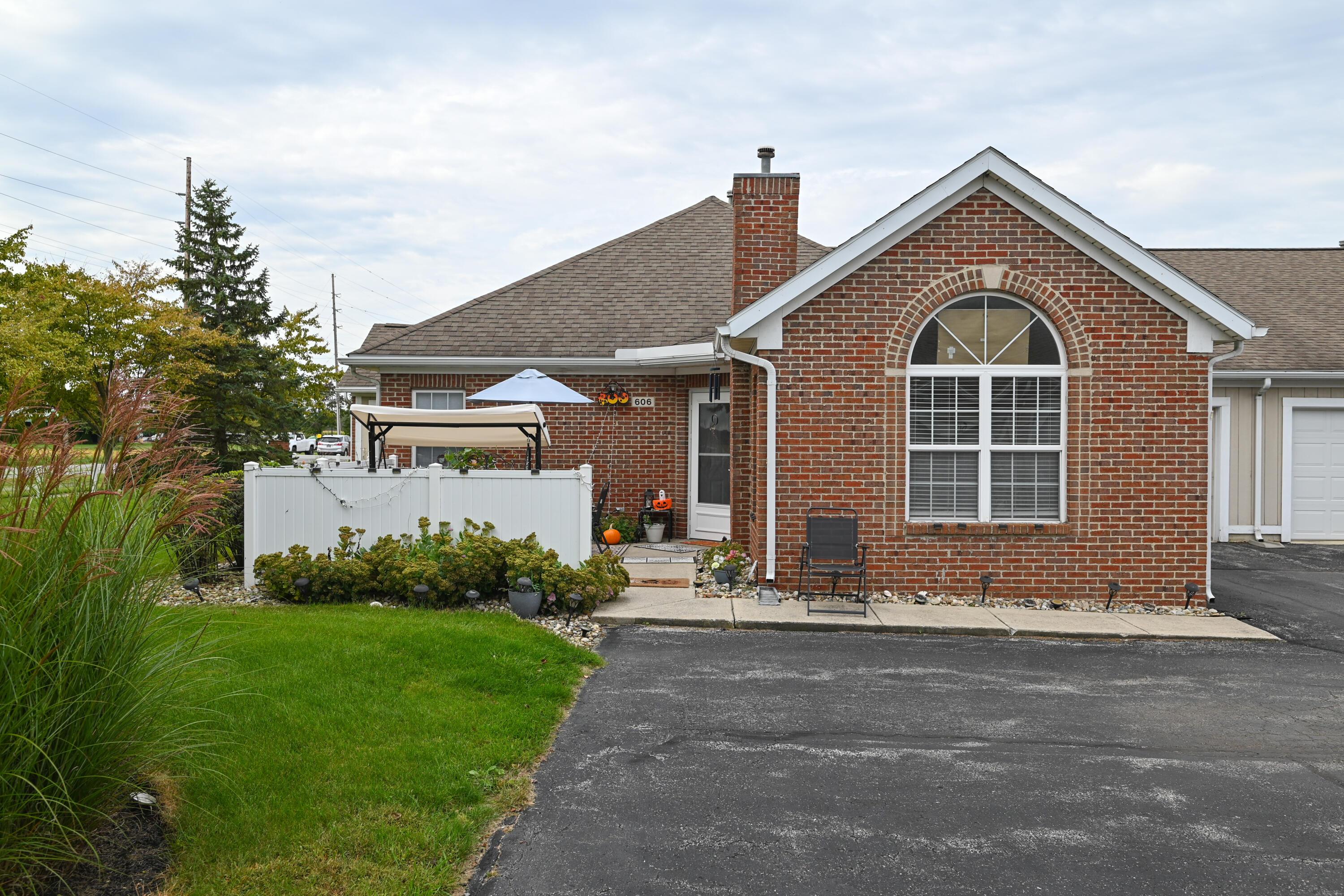 606 Hampton Woods Drive Property Photo 1