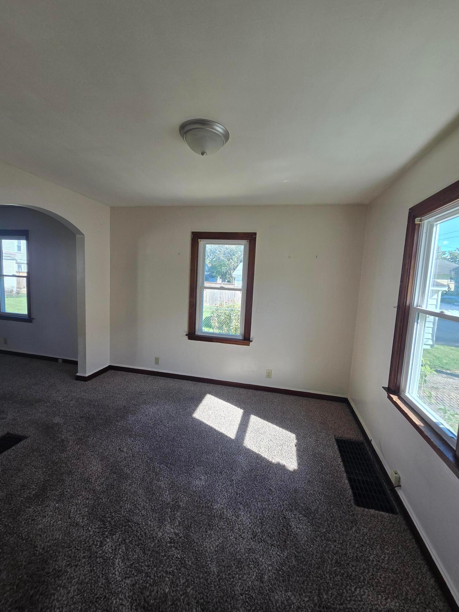 324 E 6th Avenue Property Photo 20