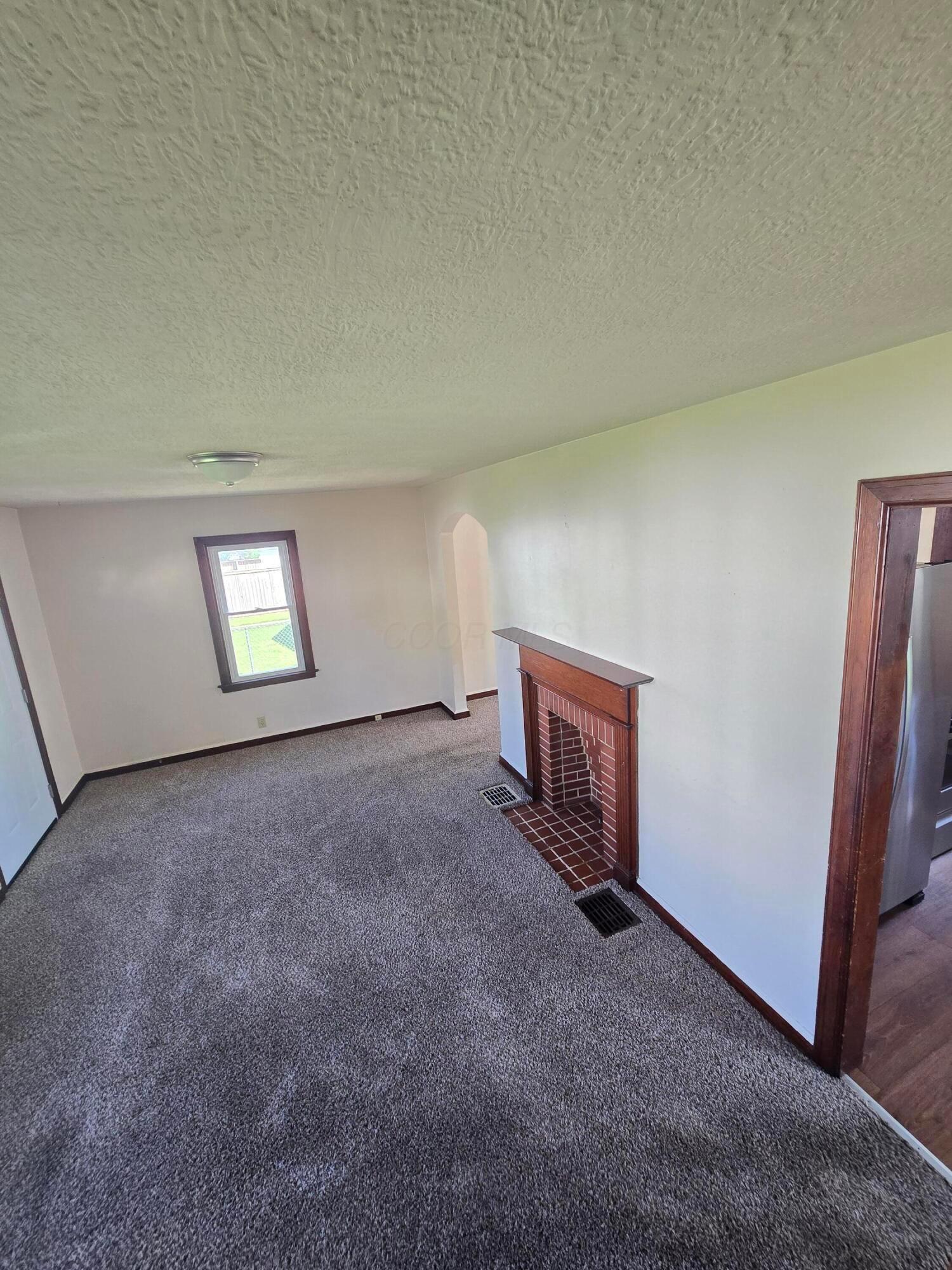 324 E 6th Avenue Property Photo 21