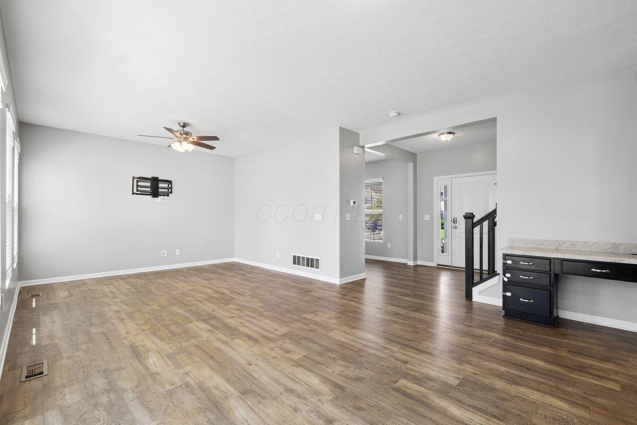 594 Eisen Drive Property Photo 11