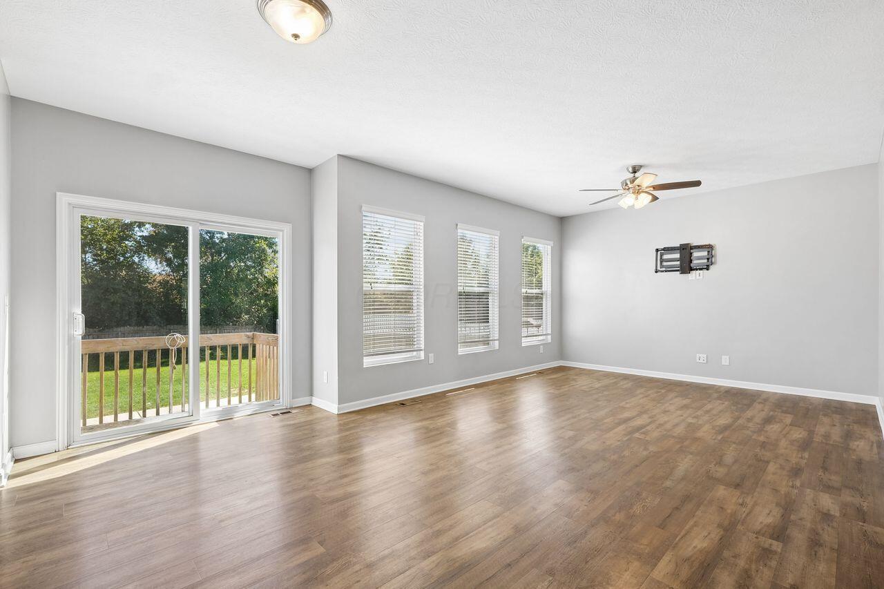 594 Eisen Drive Property Photo 16