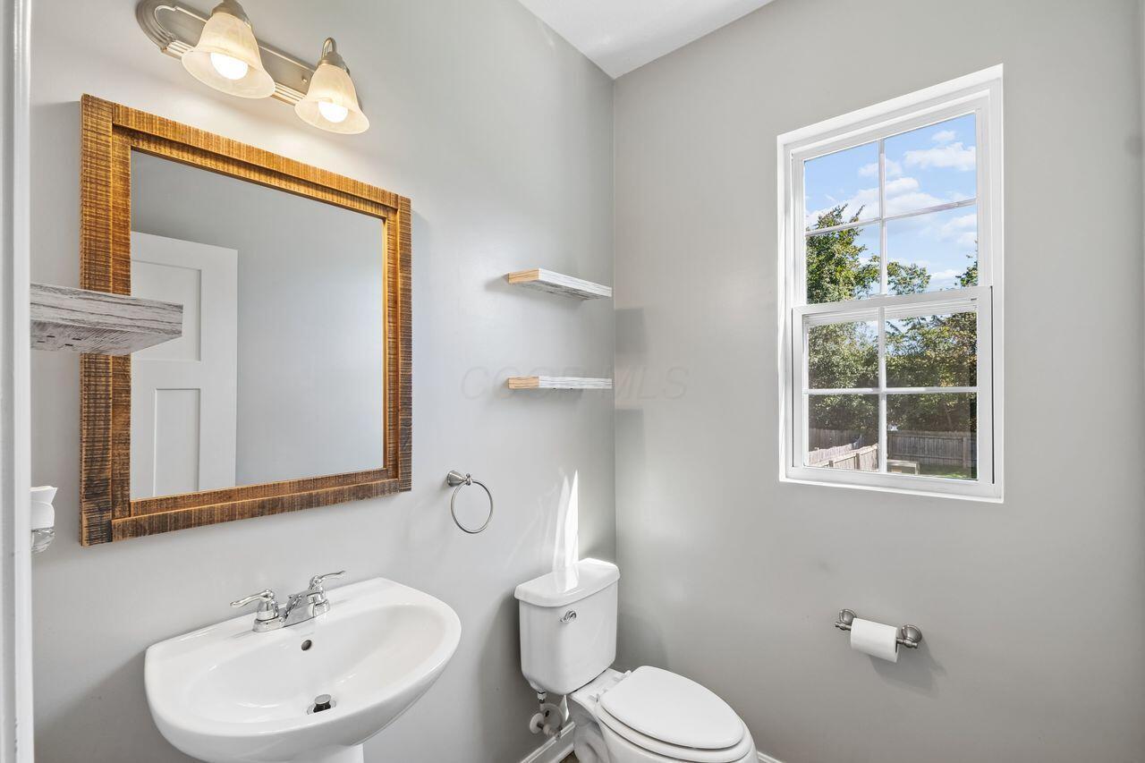 594 Eisen Drive Property Photo 33