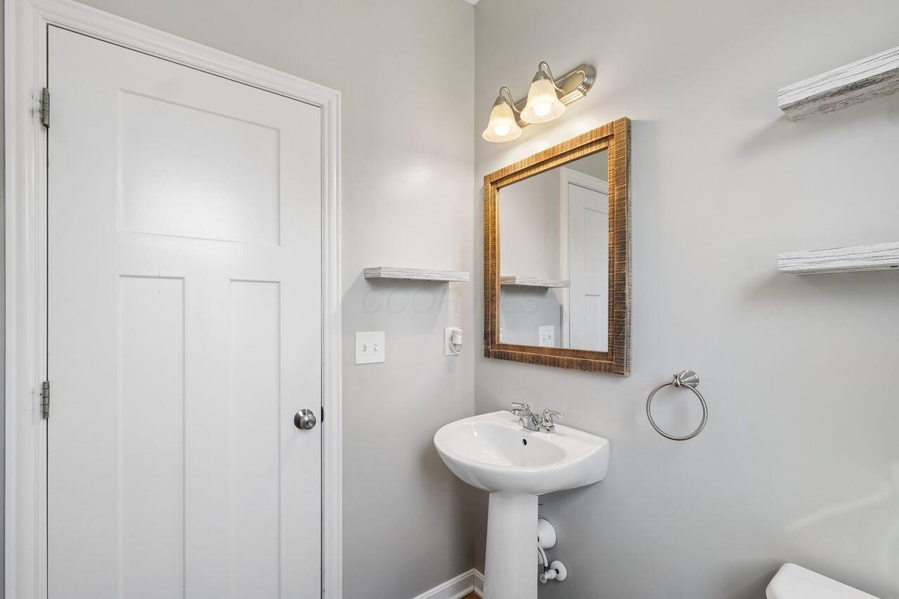 594 Eisen Drive Property Photo 34