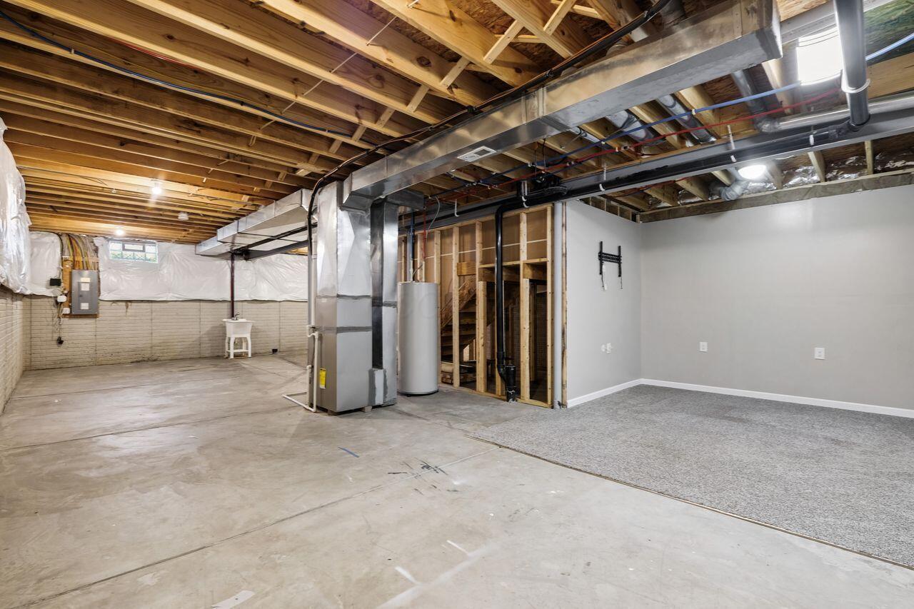 594 Eisen Drive Property Photo 46