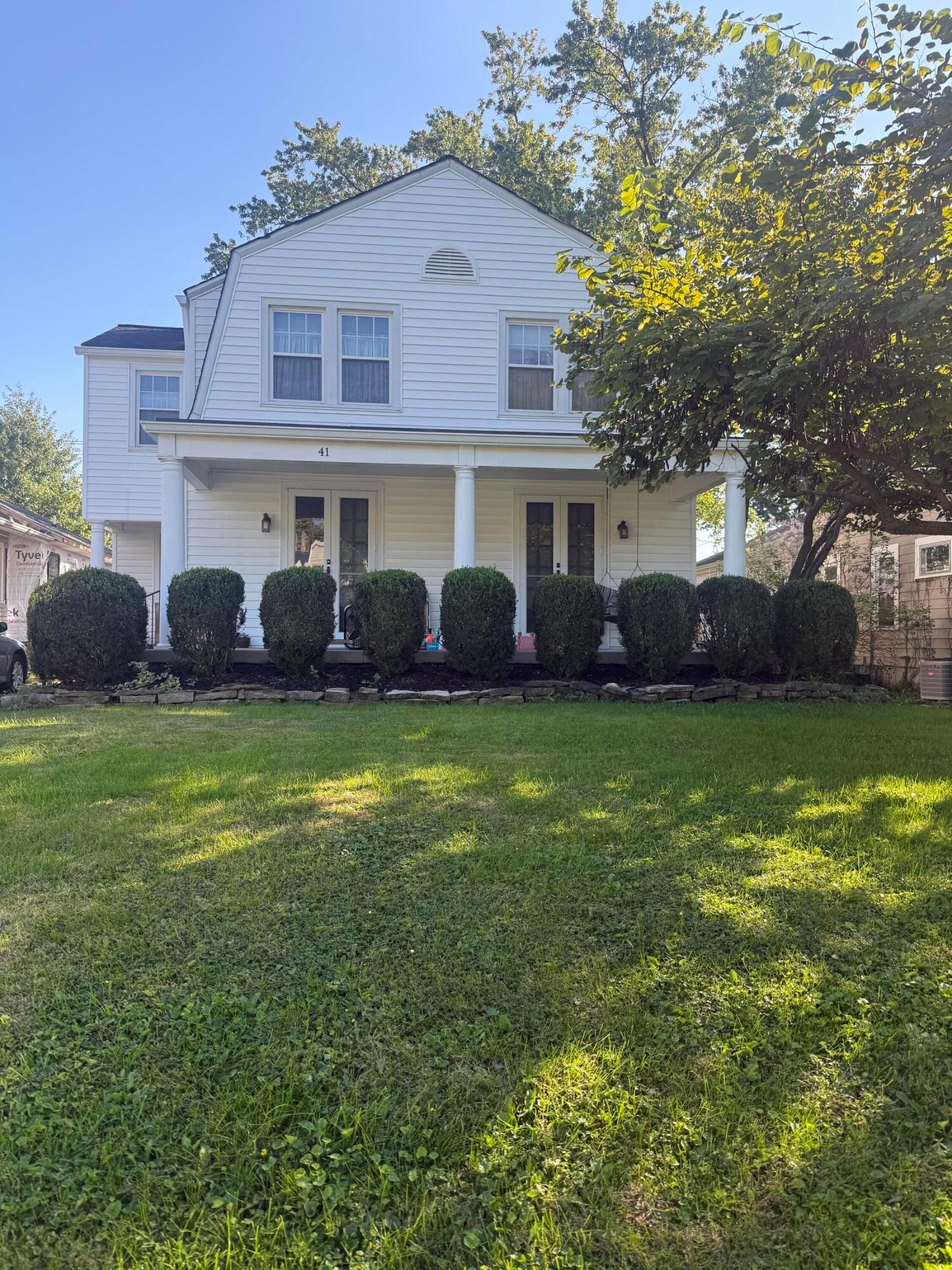 41 E Dunedin Road Property Photo 1