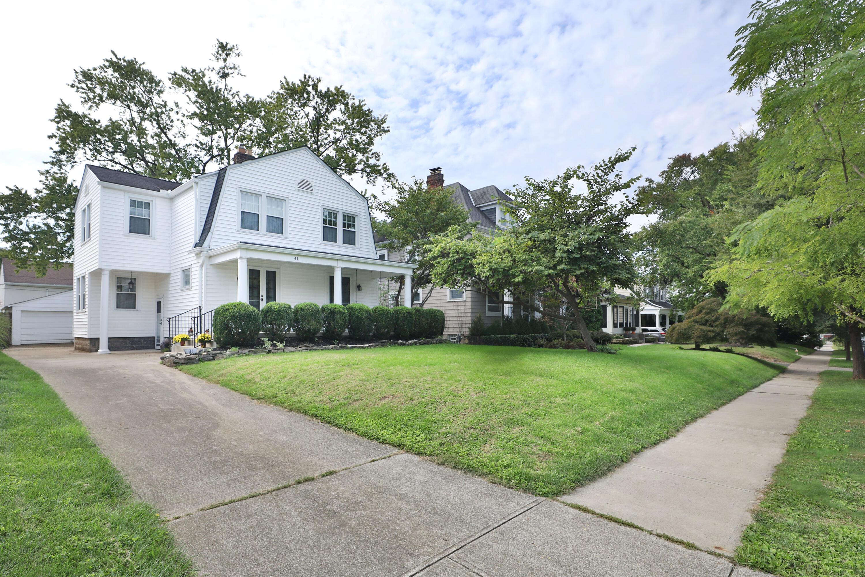 41 E Dunedin Road Property Photo 1