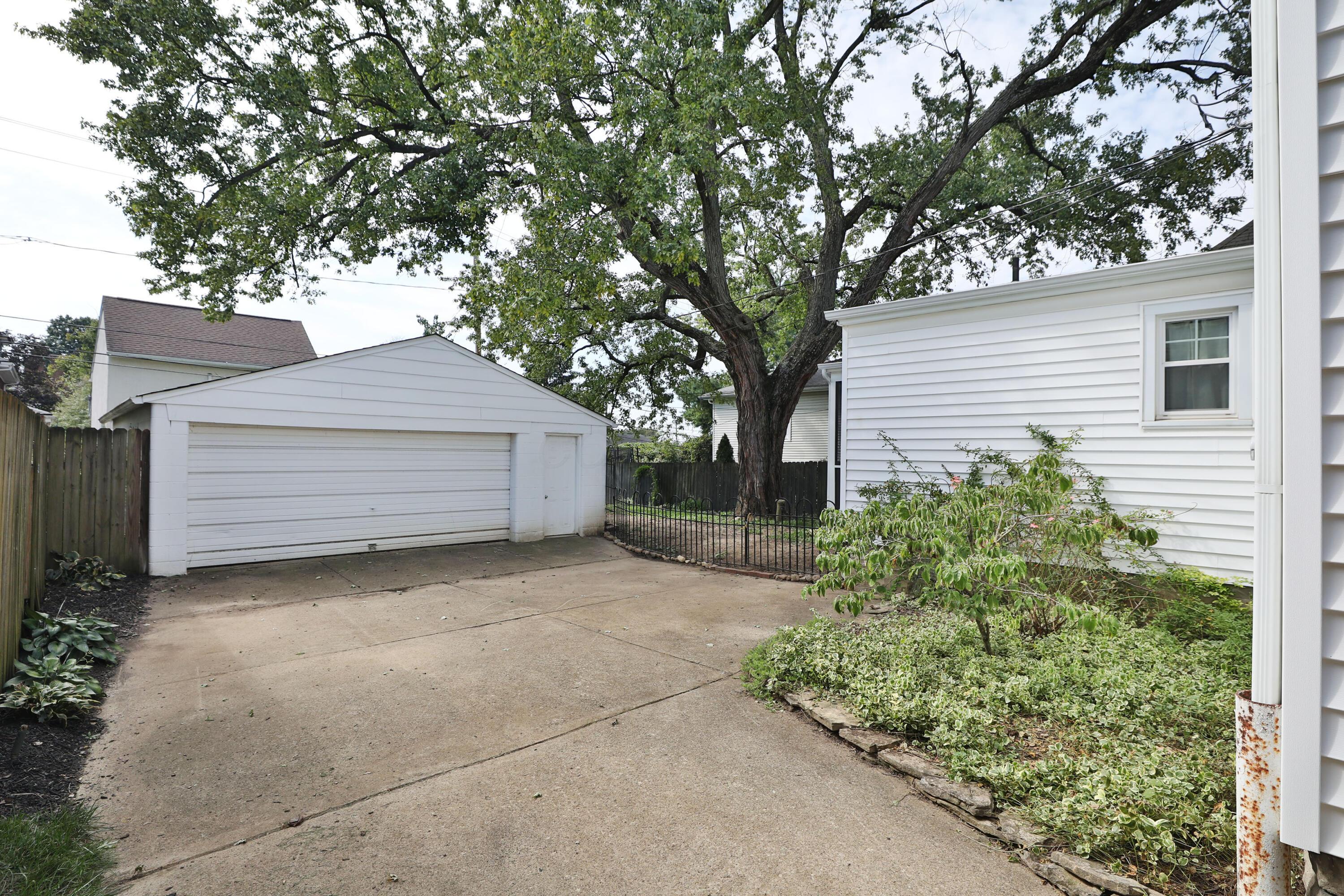 41 E Dunedin Road Property Photo 49