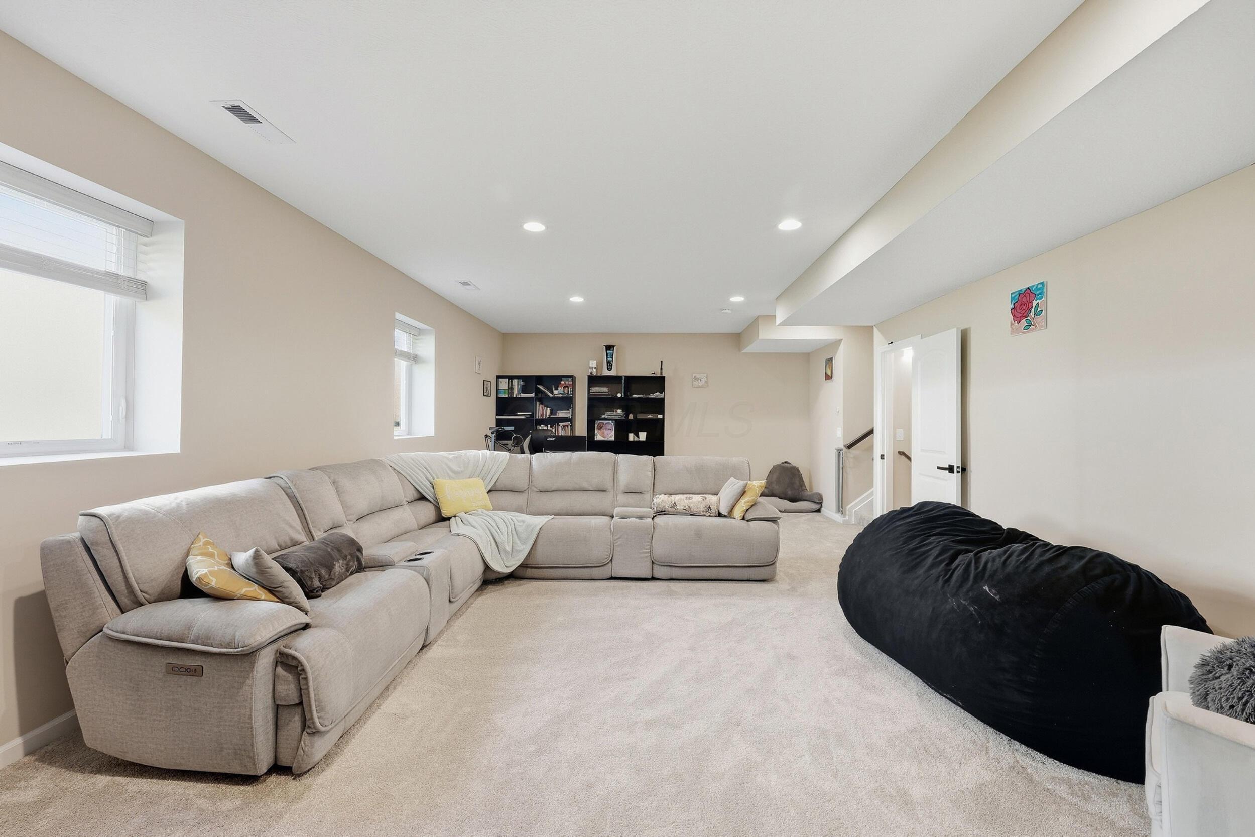 10228 Durham Court Property Photo 32