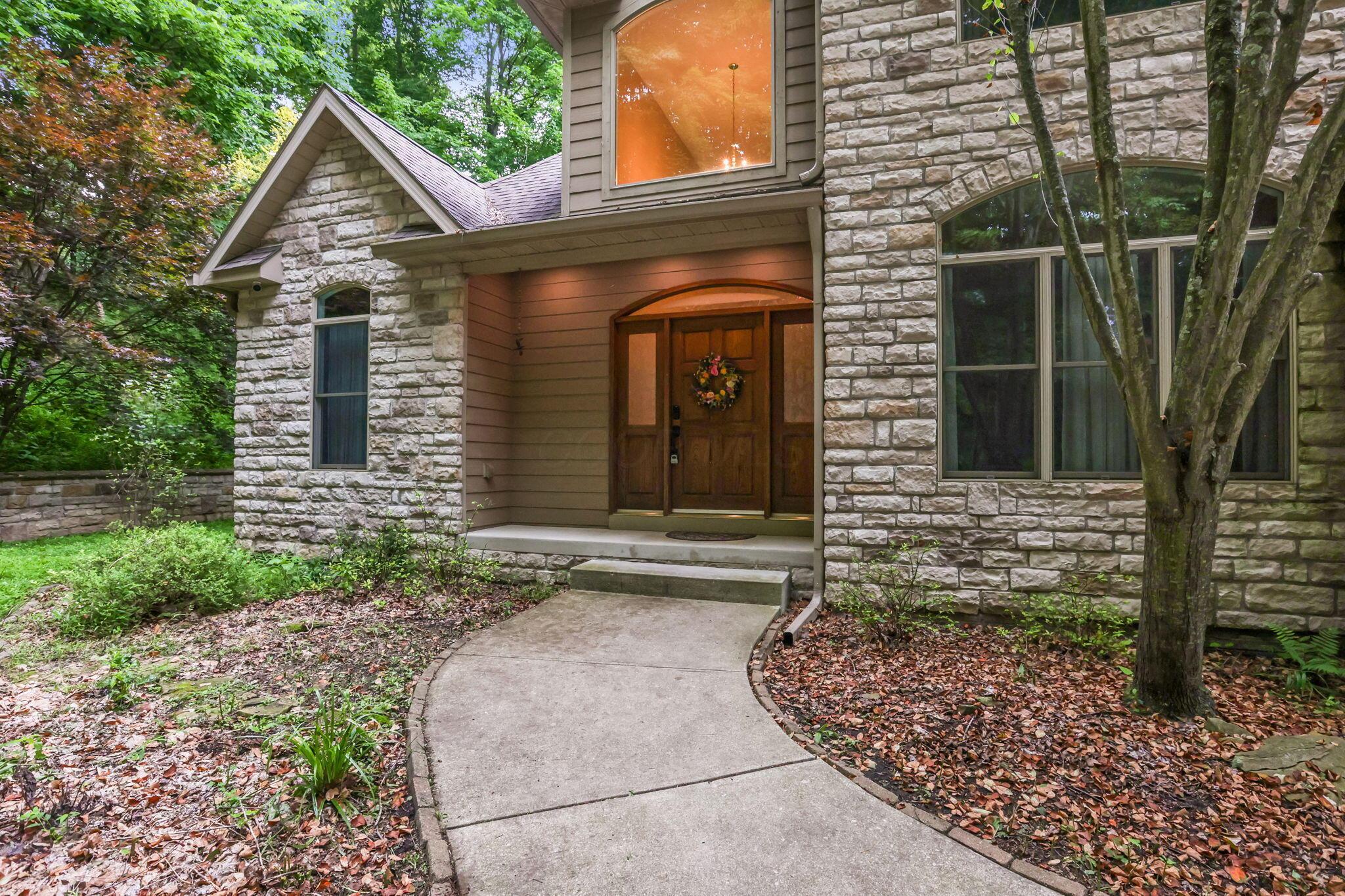 256 Pinehurst Drive Property Photo 1