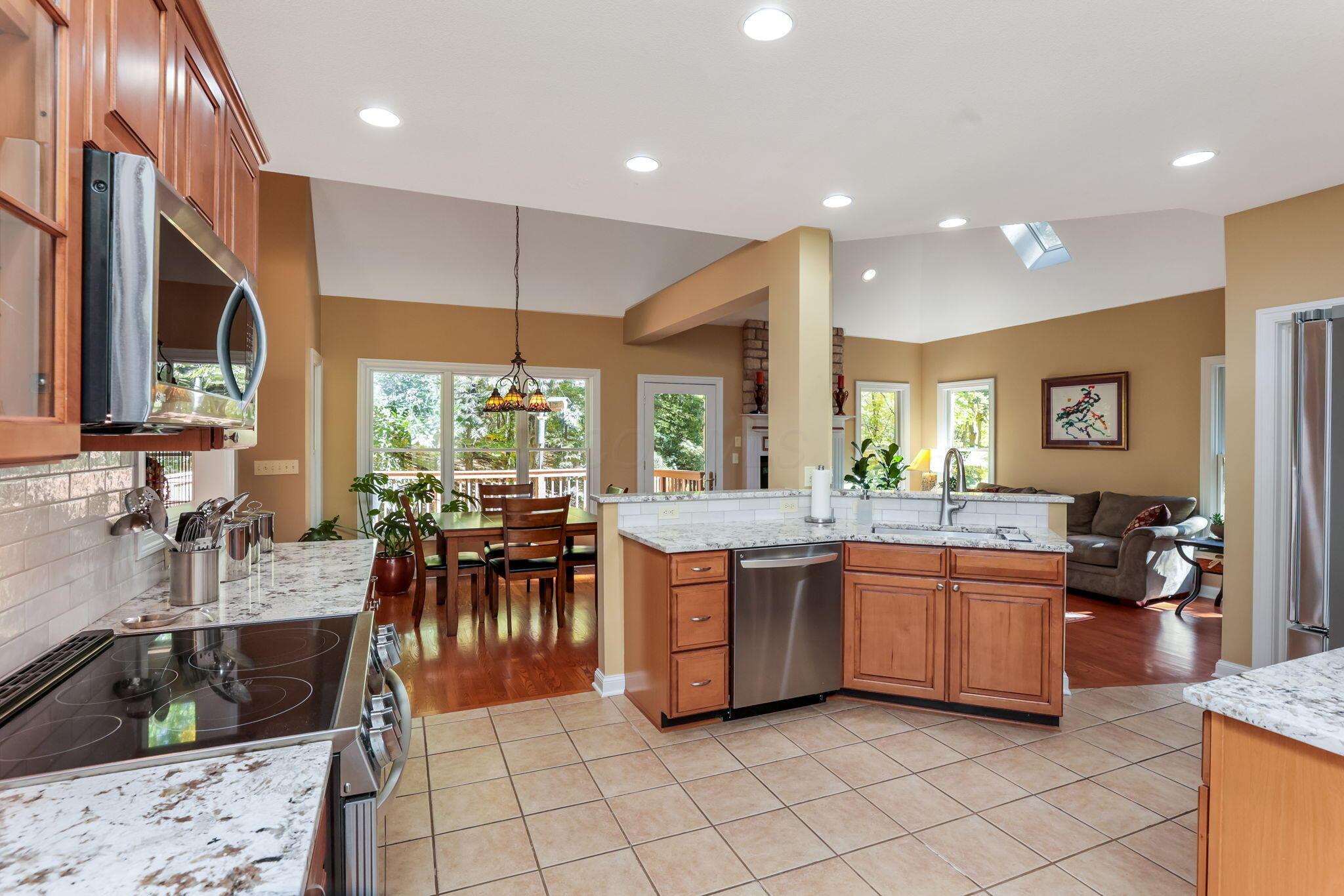 256 Pinehurst Drive Property Photo 14