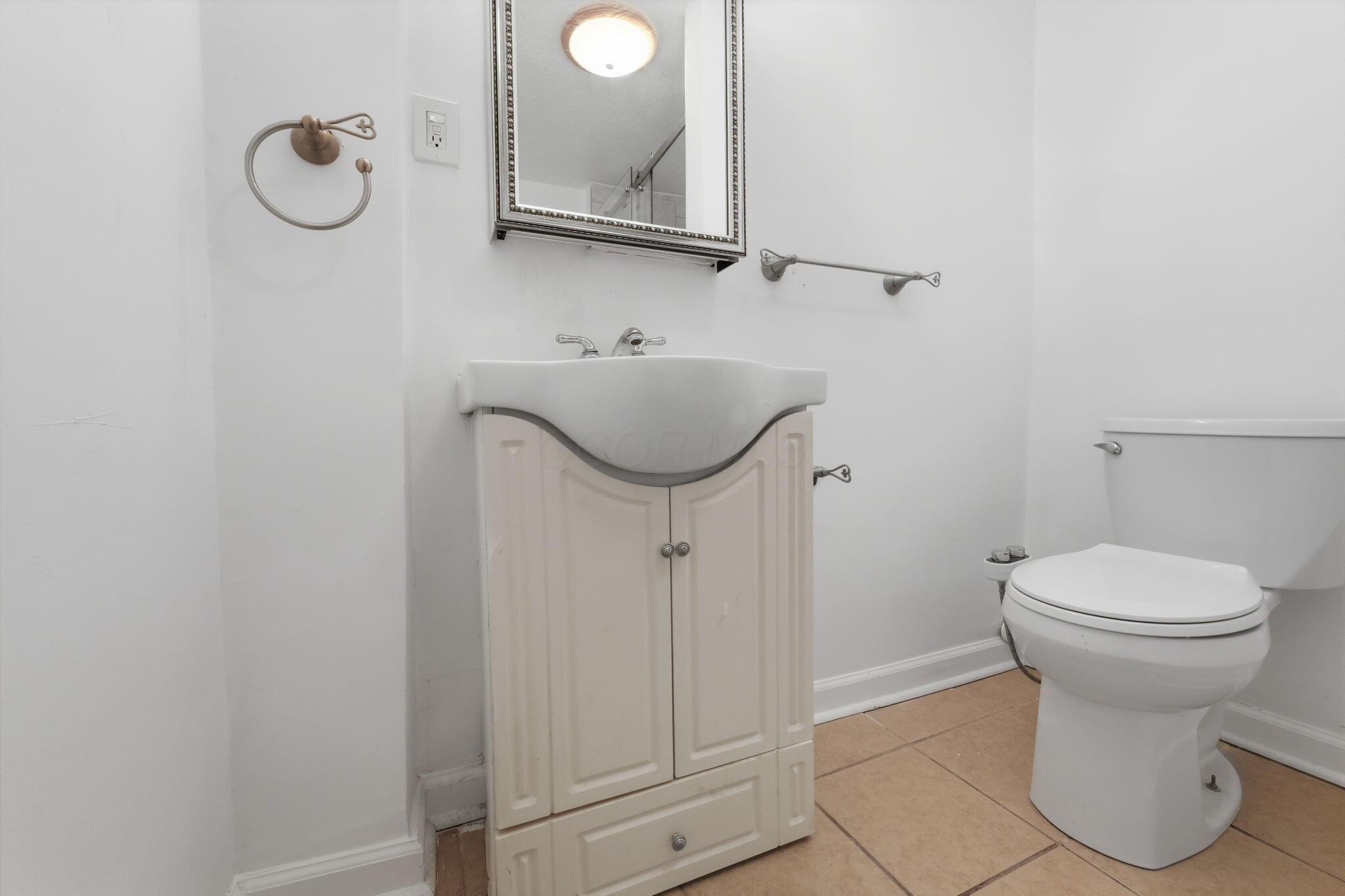 546 E Jenkins Avenue Property Photo 8