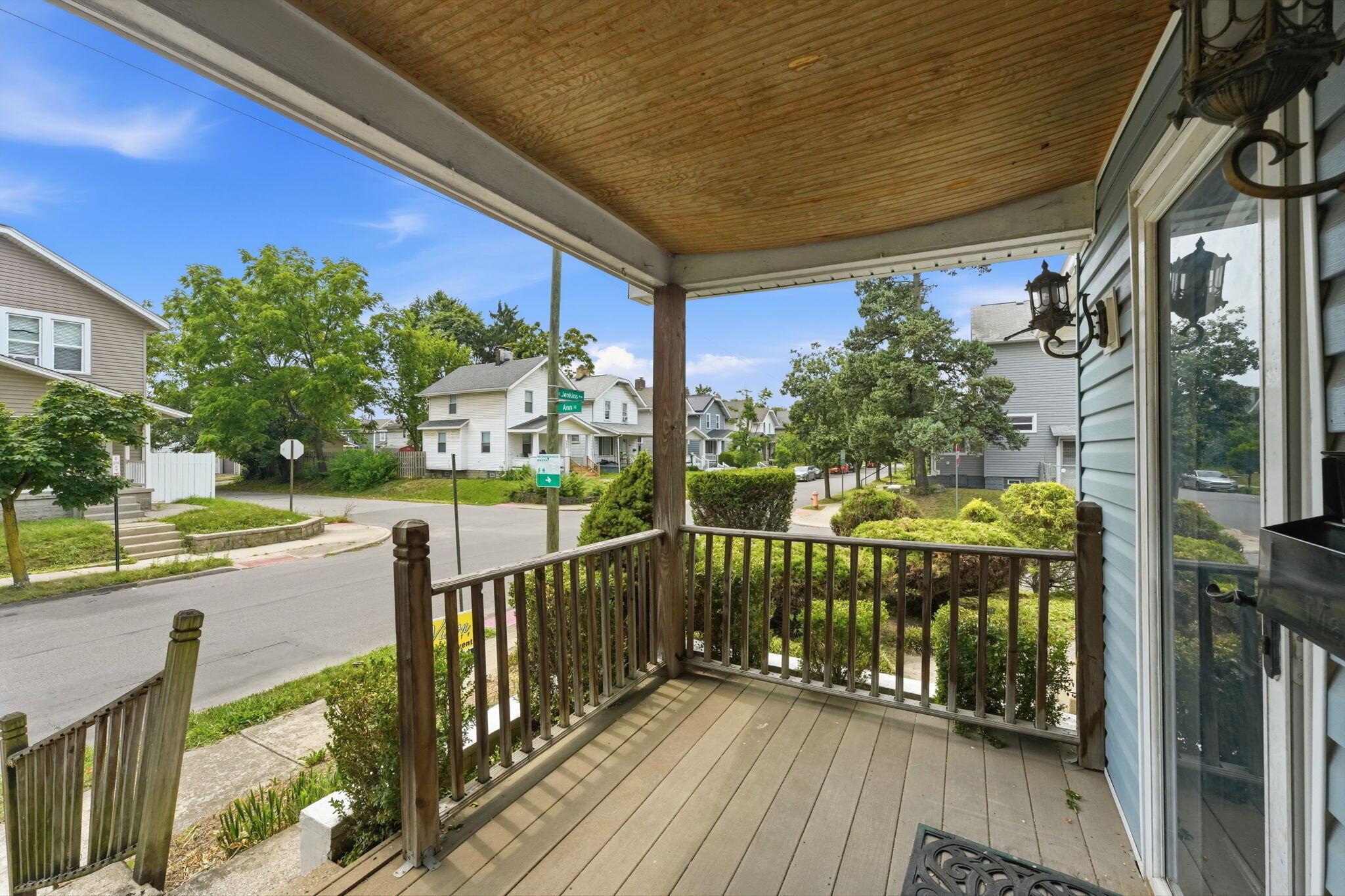 546 E Jenkins Avenue Property Photo 19