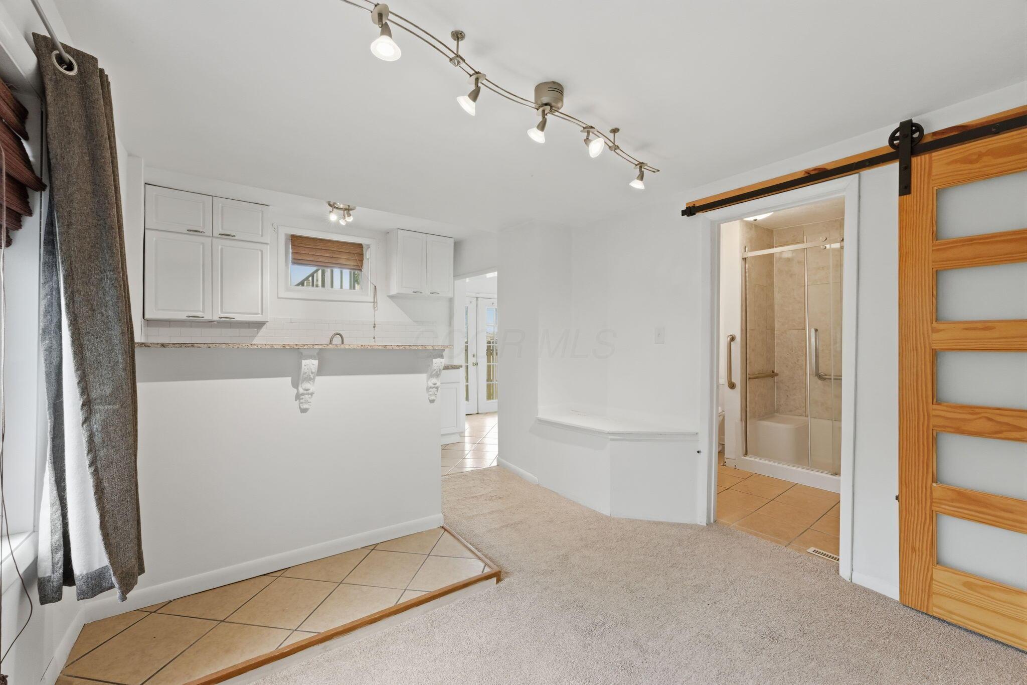 546 E Jenkins Avenue Property Photo 23