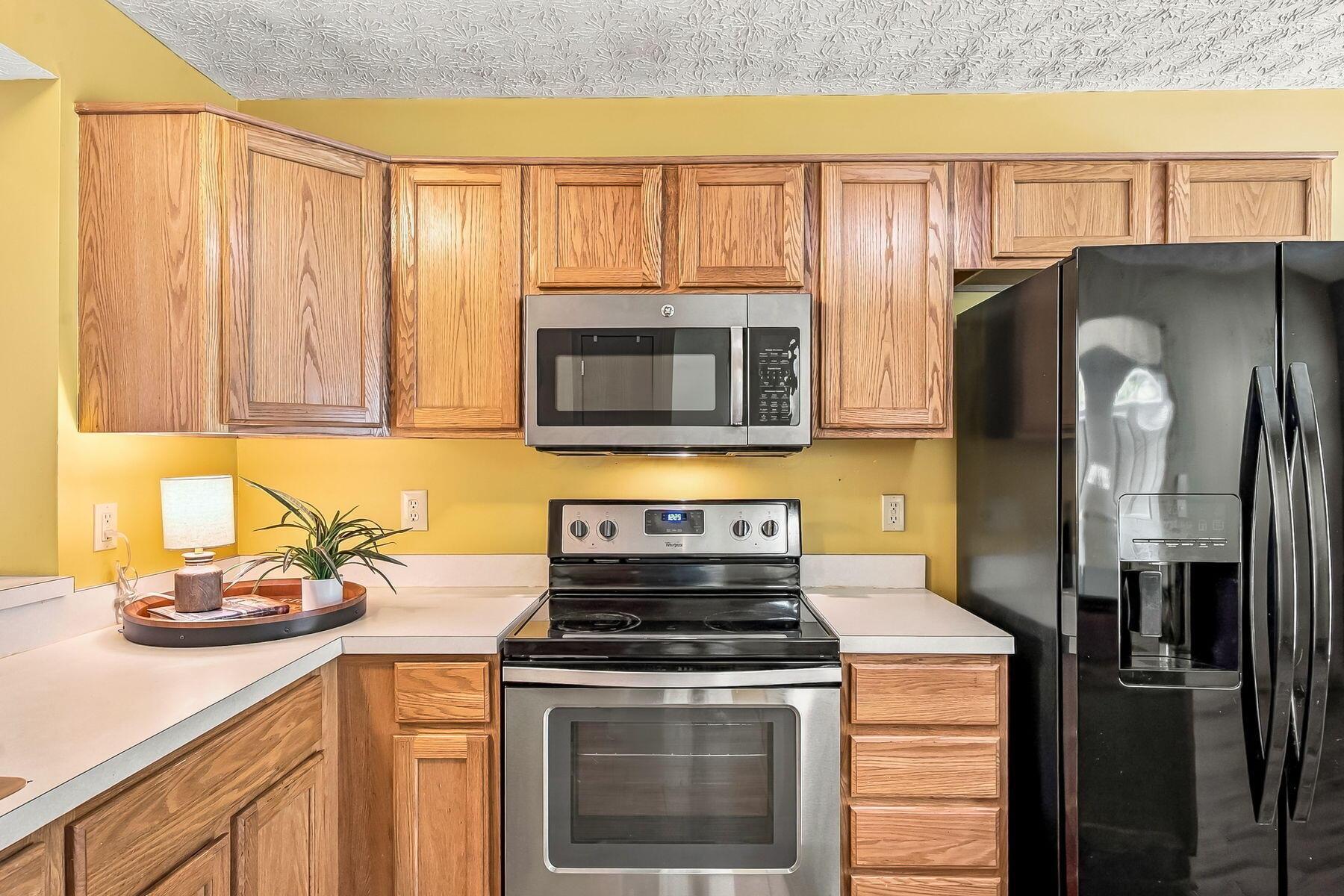 1143 Insco Loop Property Photo 6