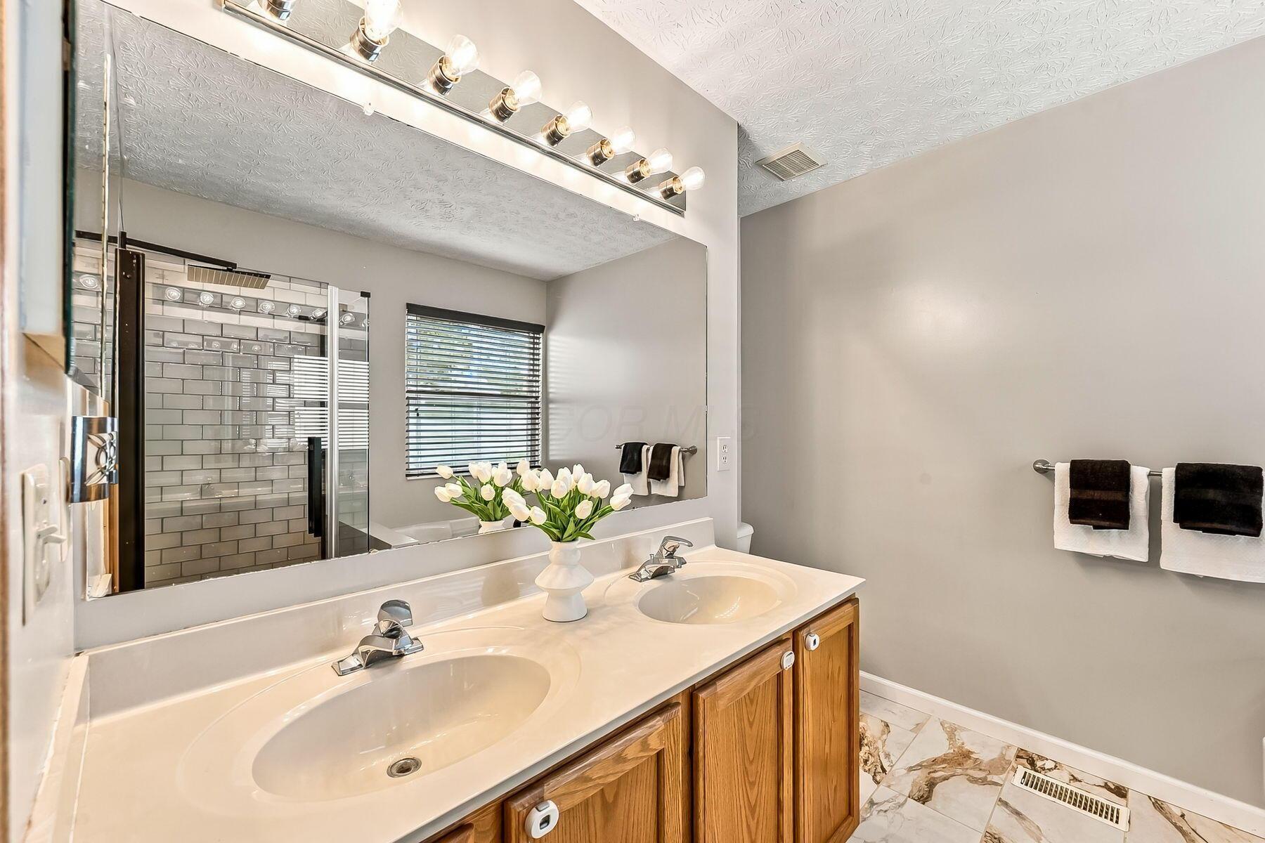 1143 Insco Loop Property Photo 21