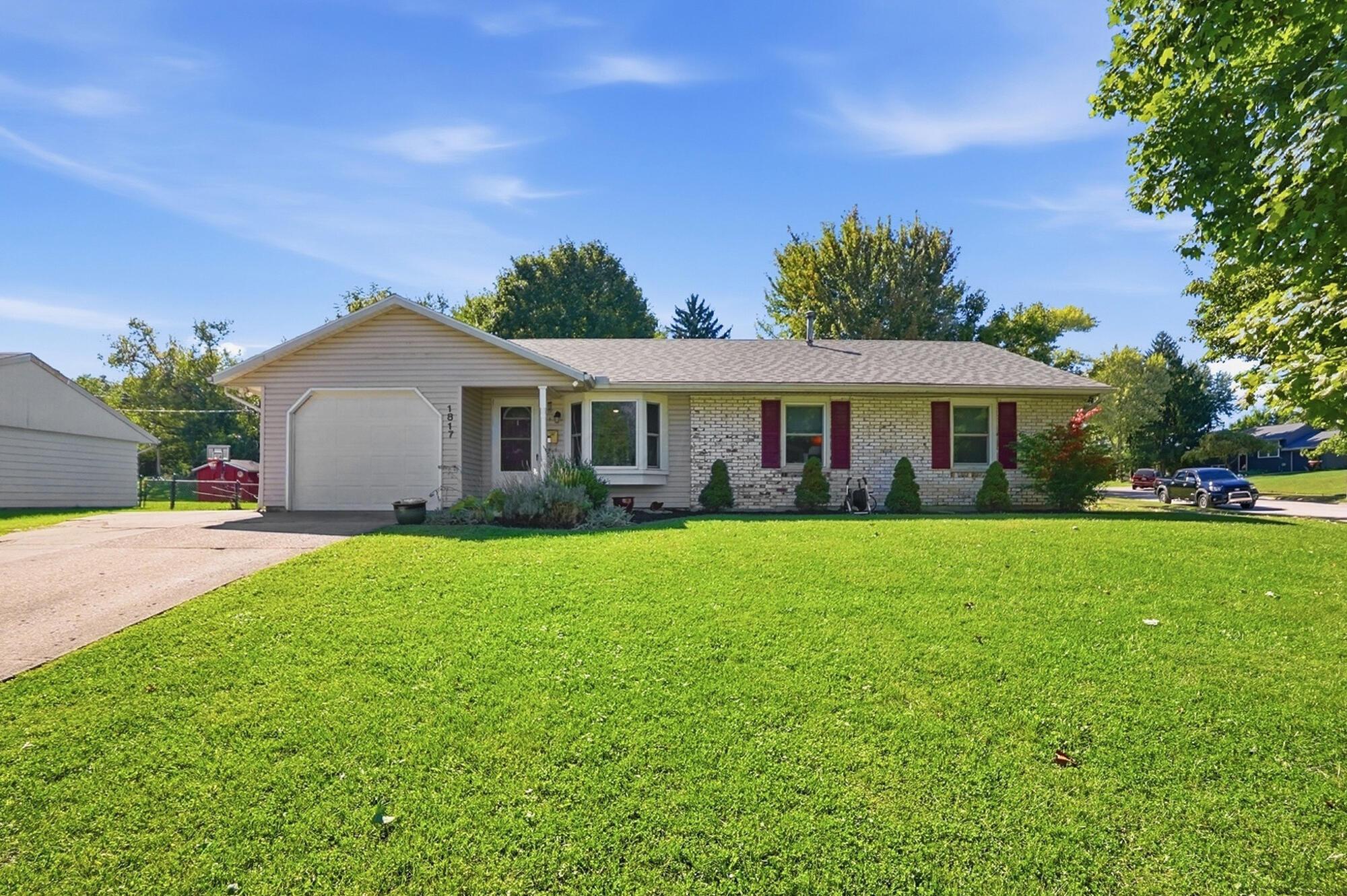 1817 Marinette Drive Property Photo 1