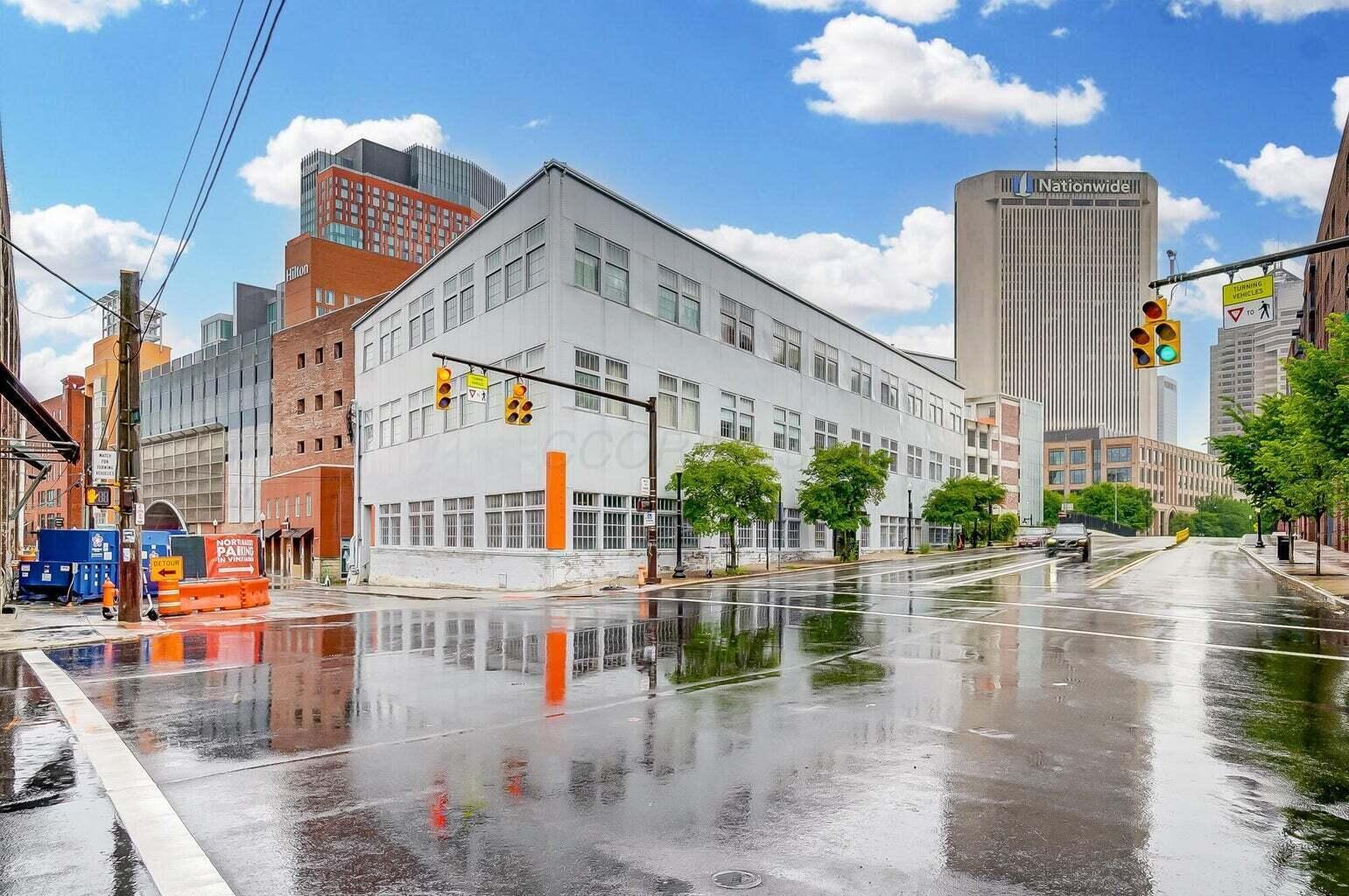 444 N Front Street, 209