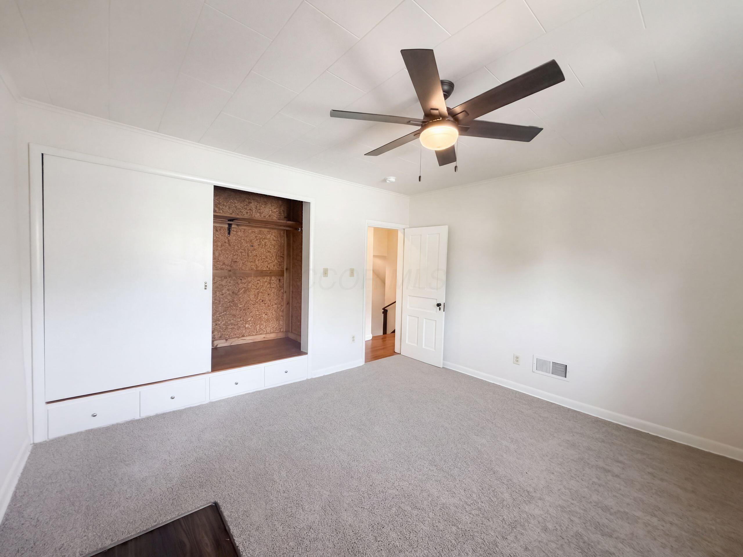 320 S High Street Property Photo 4