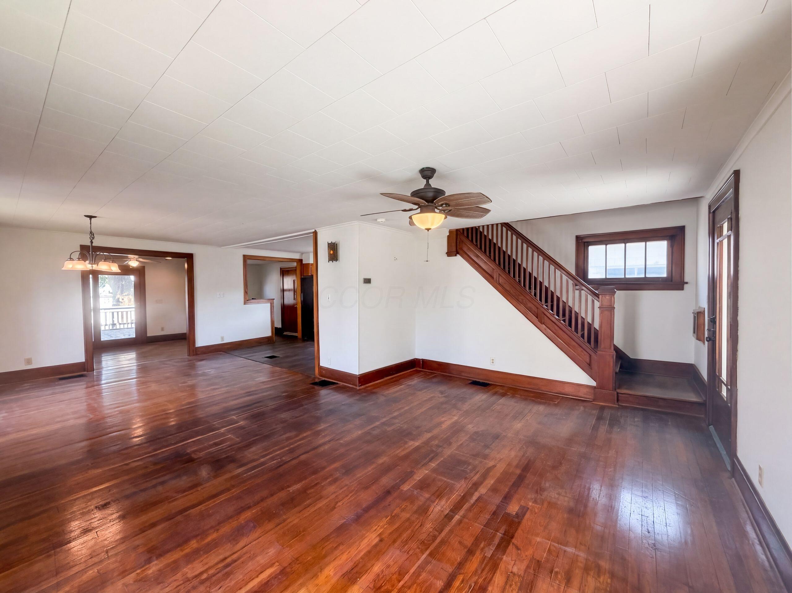 320 S High Street Property Photo 7
