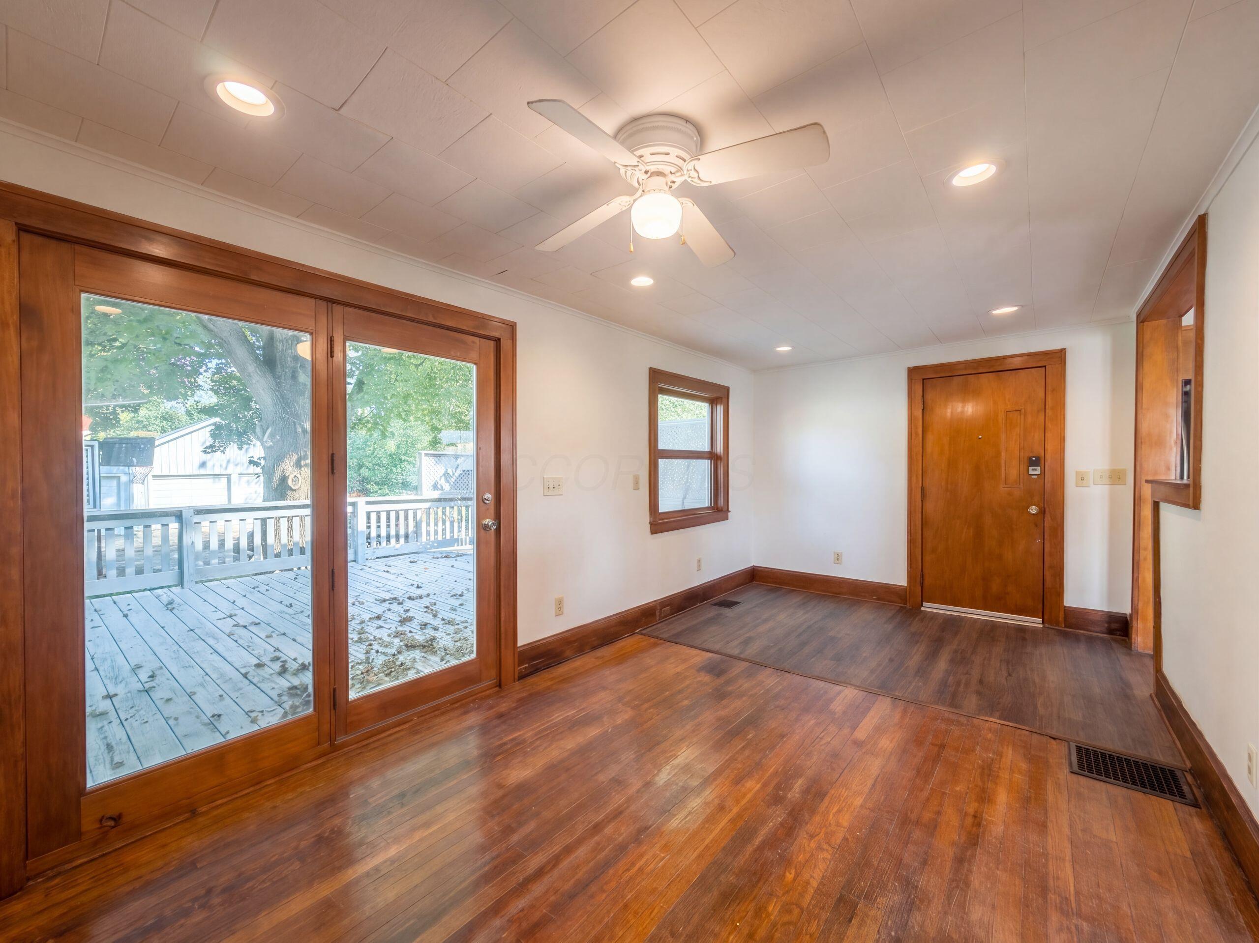 320 S High Street Property Photo 16