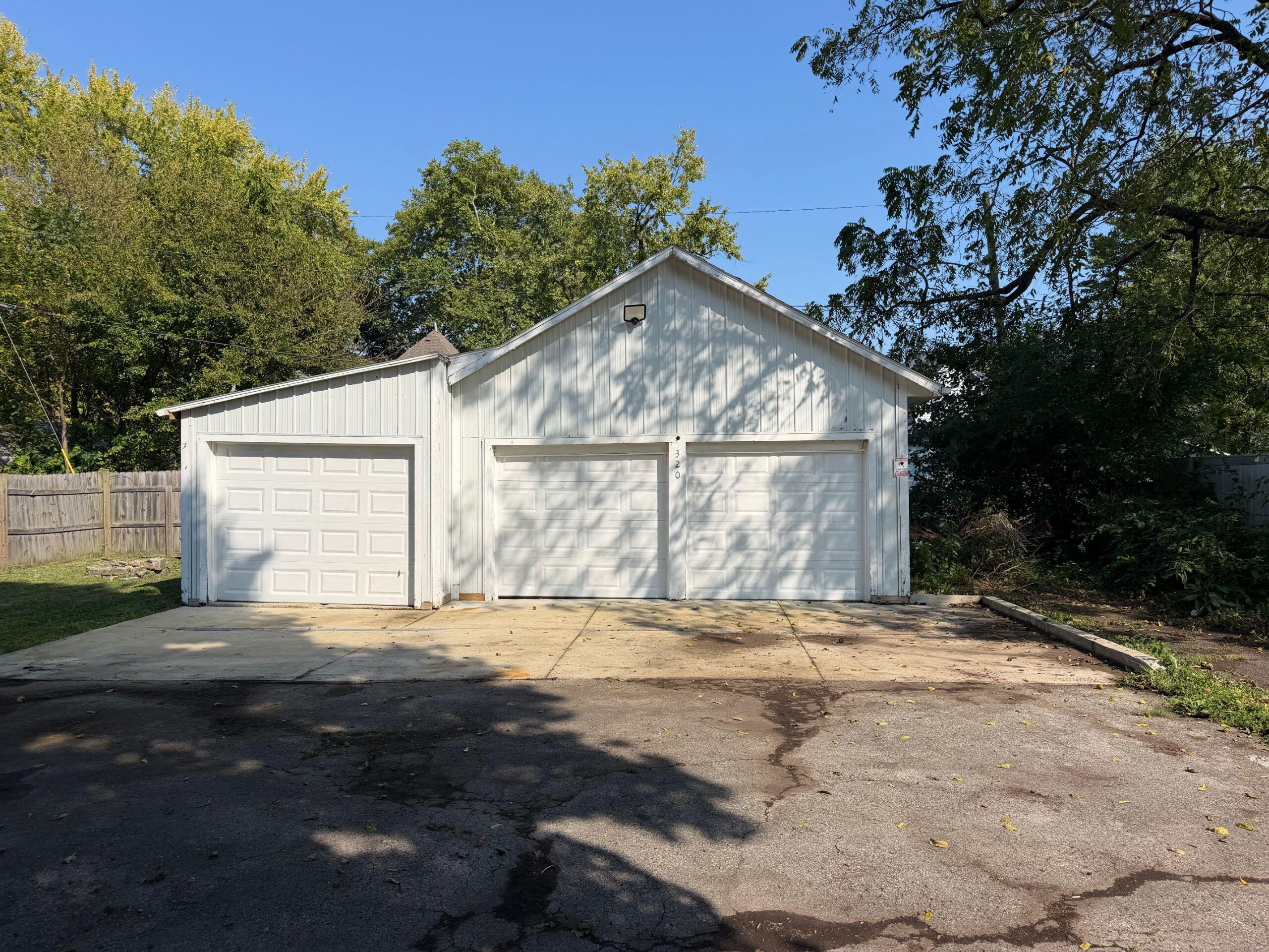 320 S High Street Property Photo 25