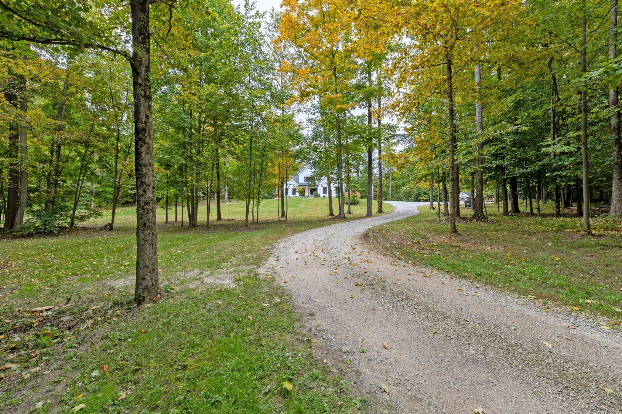 9274 Twp Rd 4 Property Photo 1