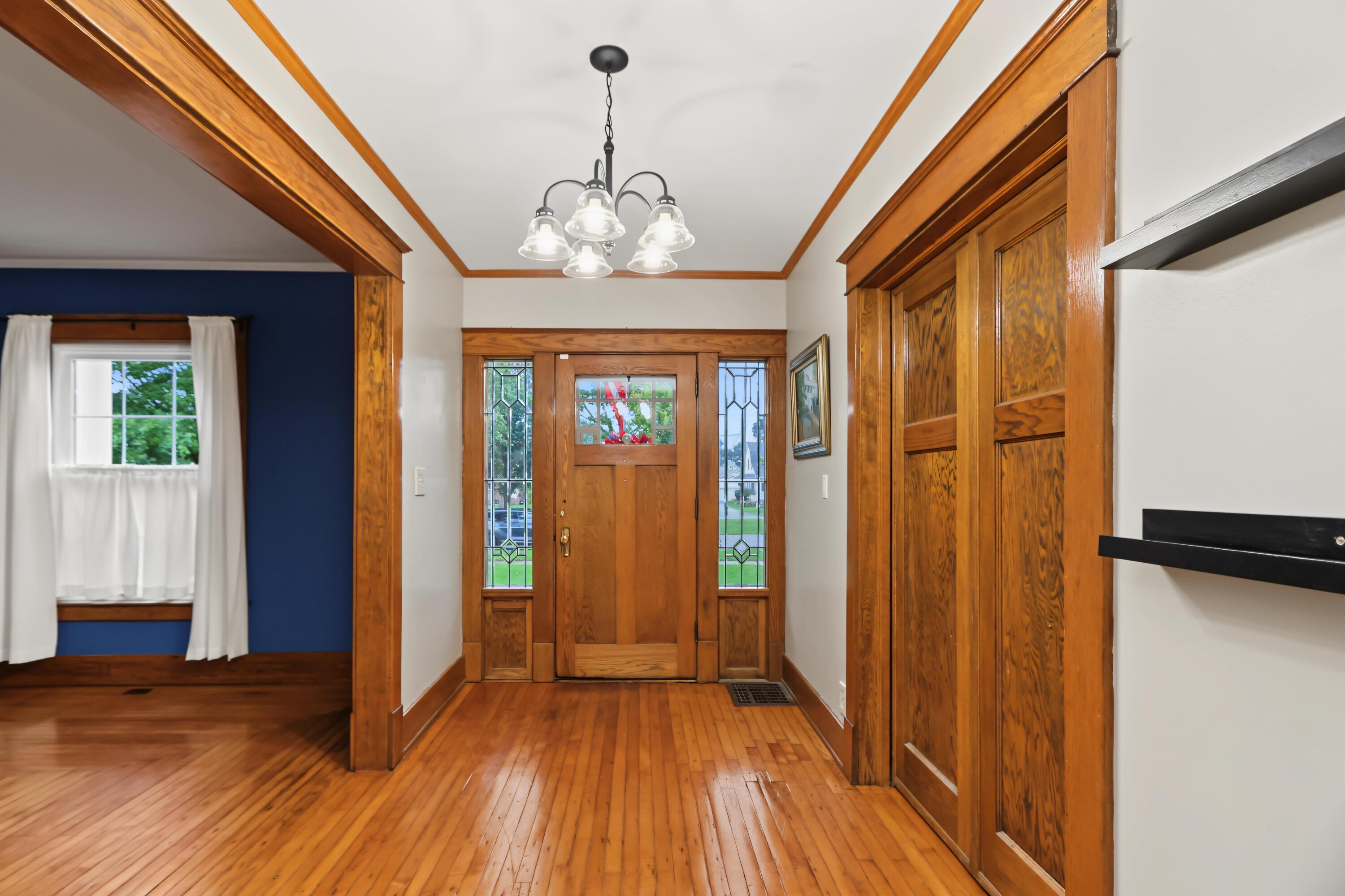 20 Grand Boulevard Property Photo 2