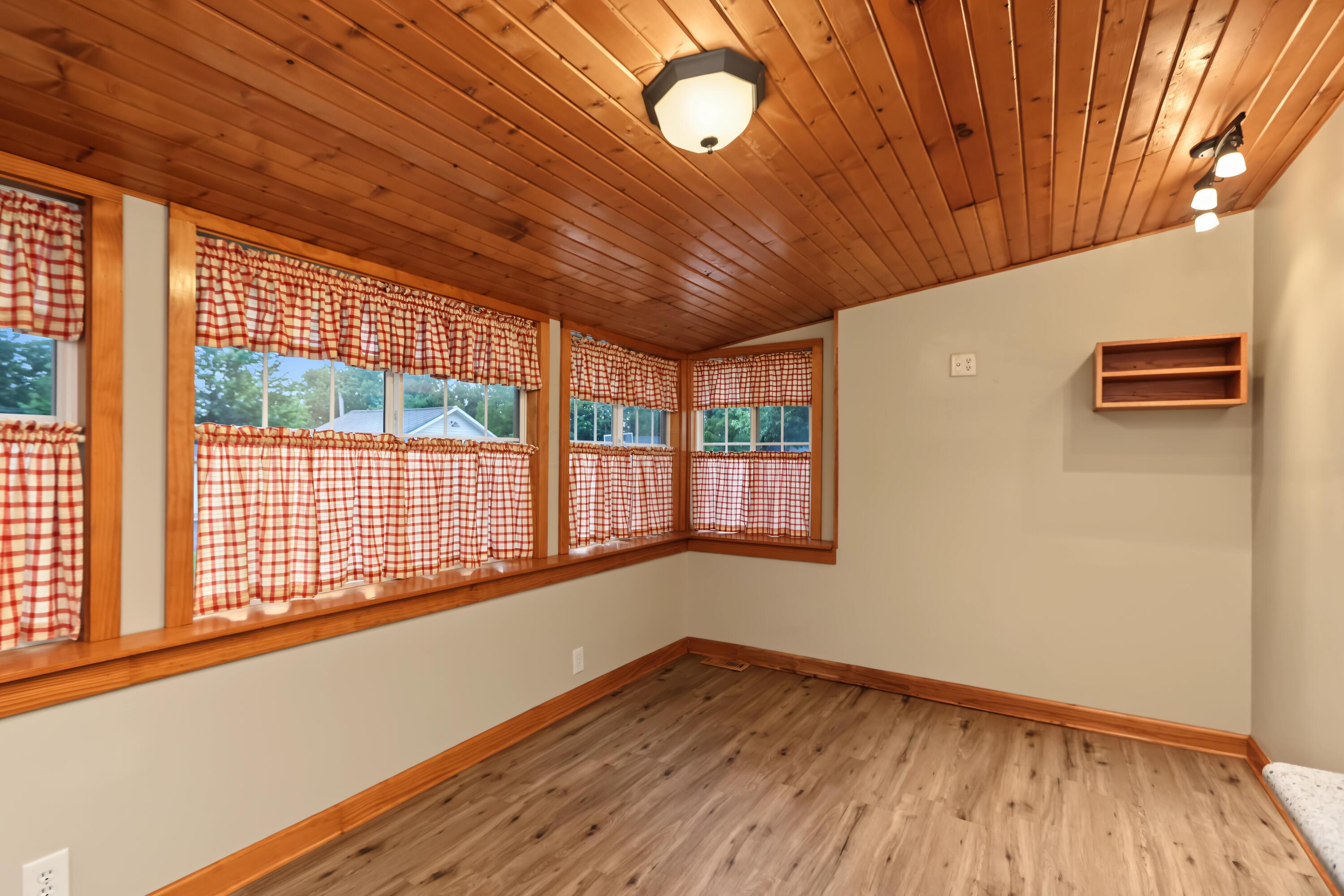 20 Grand Boulevard Property Photo 17