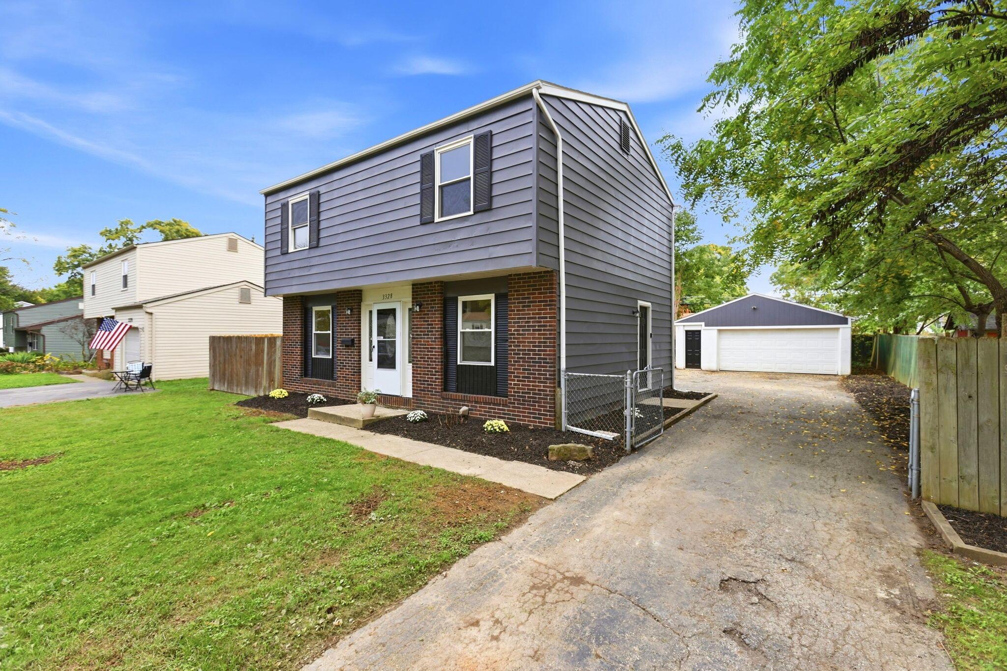 3328 Everson Road E Property Photo 2