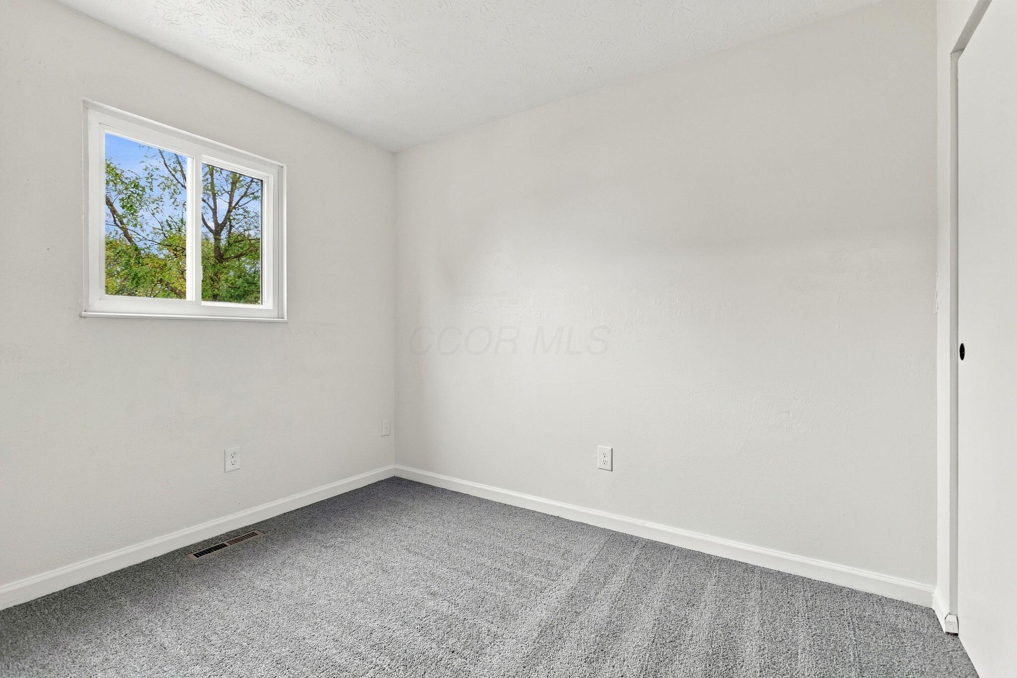 3328 Everson Road E Property Photo 24