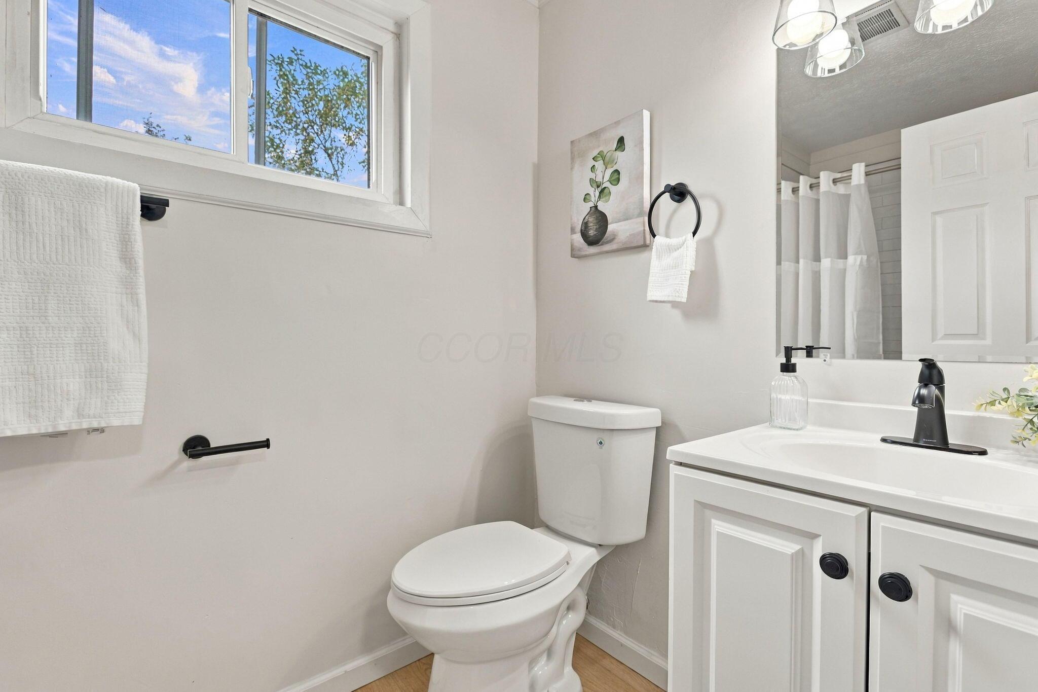 3328 Everson Road E Property Photo 28