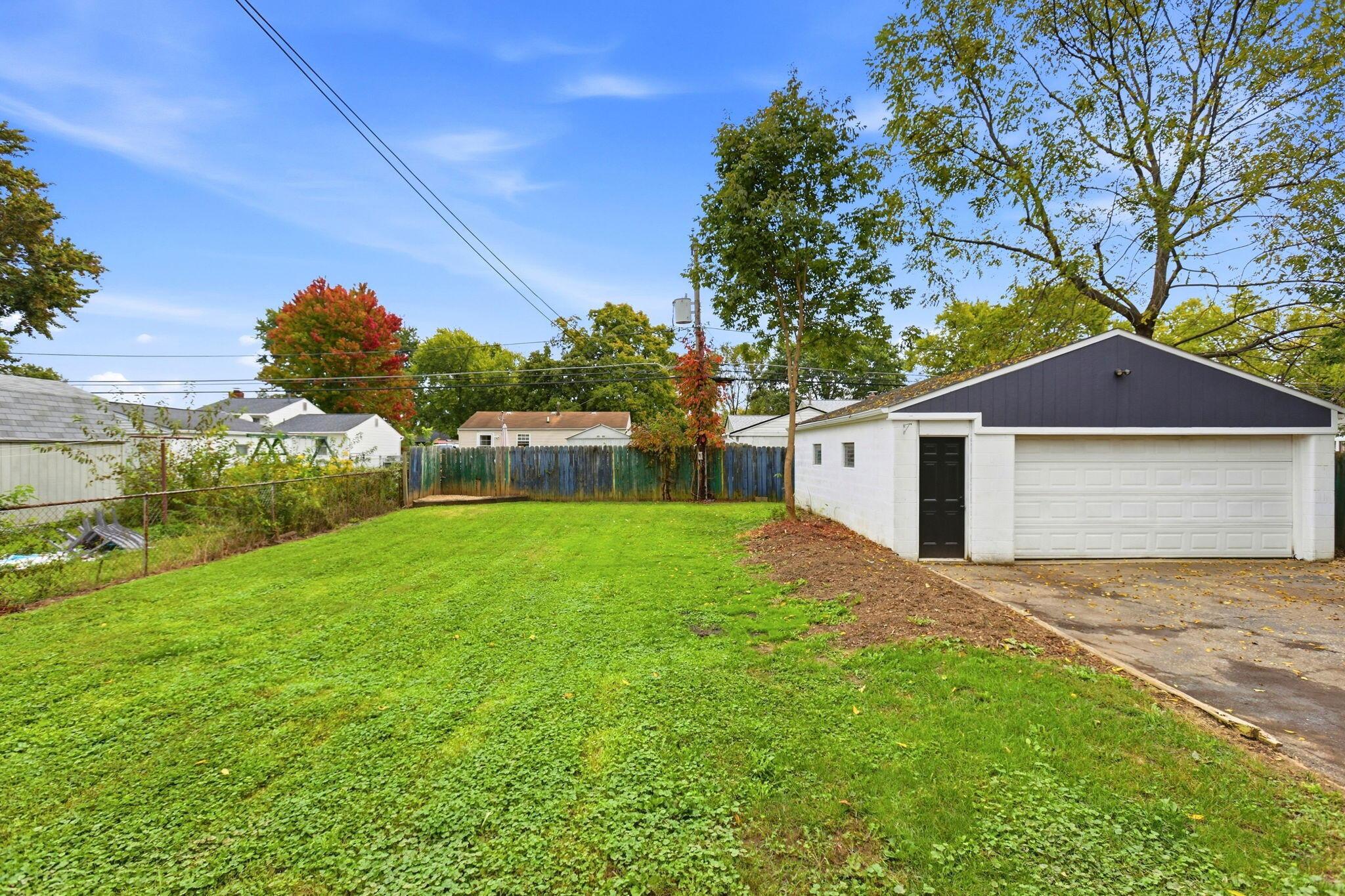 3328 Everson Road E Property Photo 38