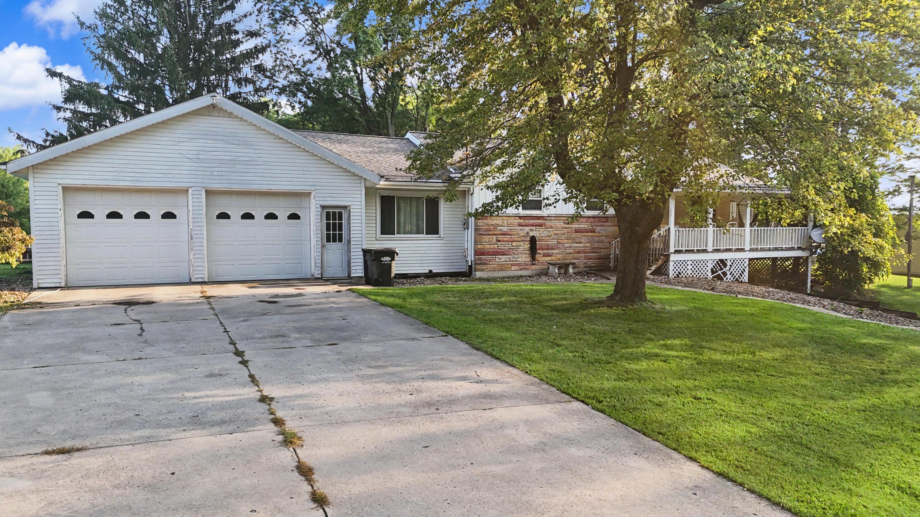 1812 Base Line Road W Property Photo 2