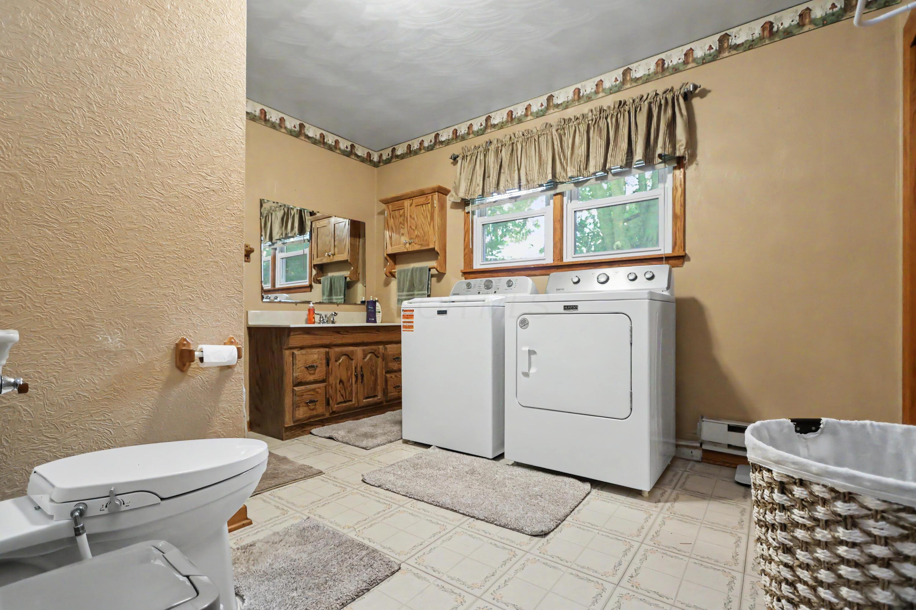 1812 Base Line Road W Property Photo 15