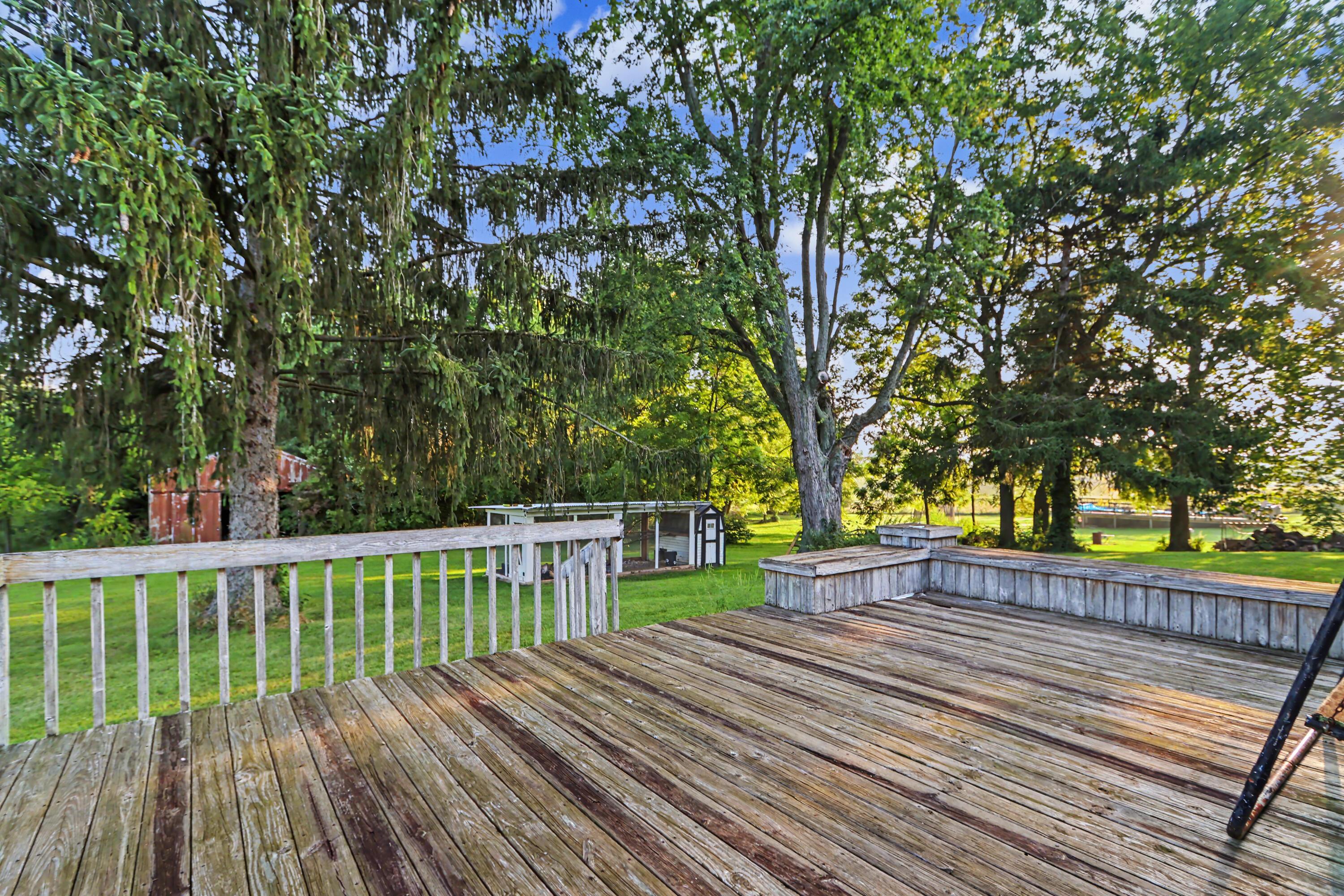 1812 Base Line Road W Property Photo 36