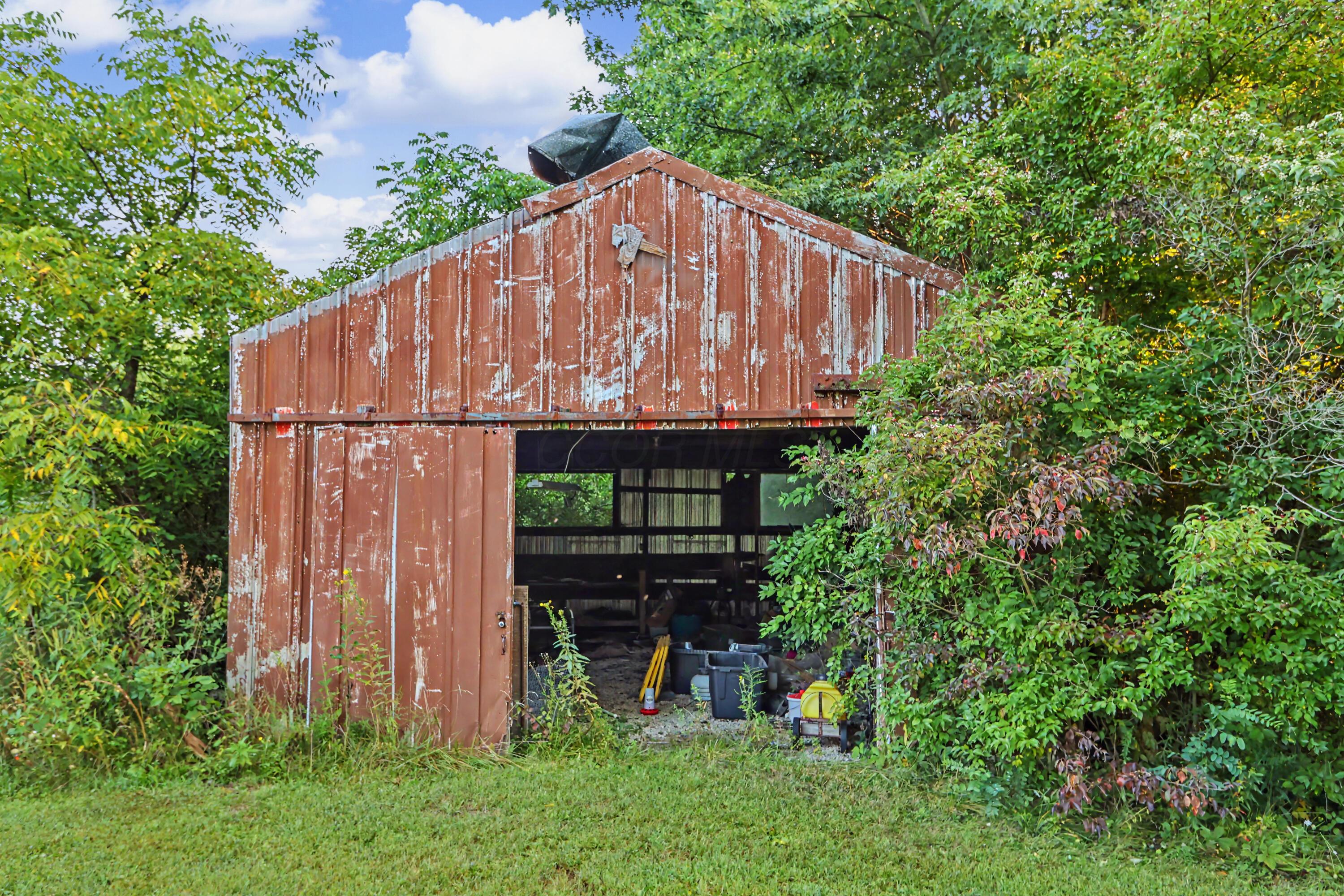 1812 Base Line Road W Property Photo 41