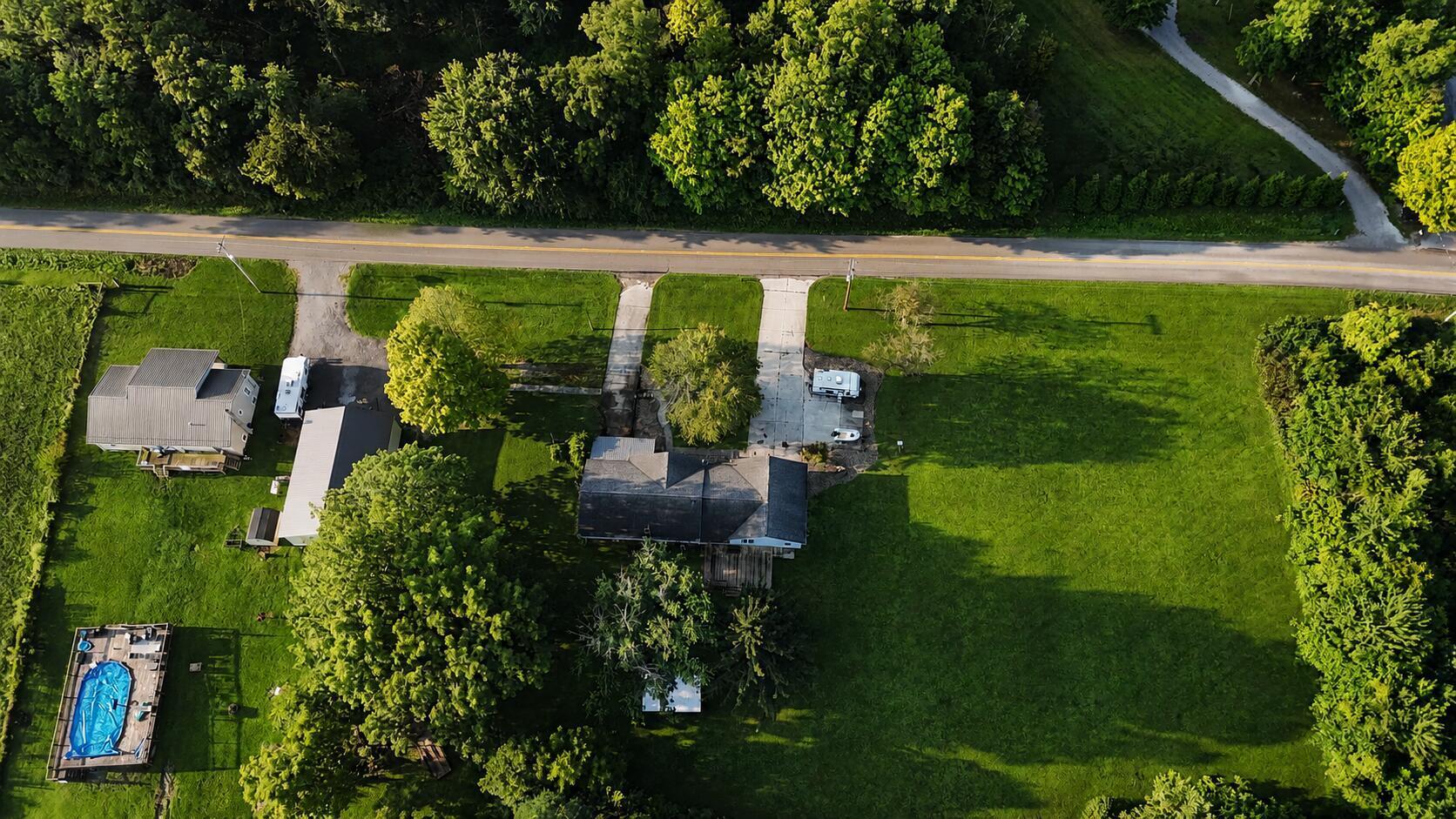 1812 Base Line Road W Property Photo 44