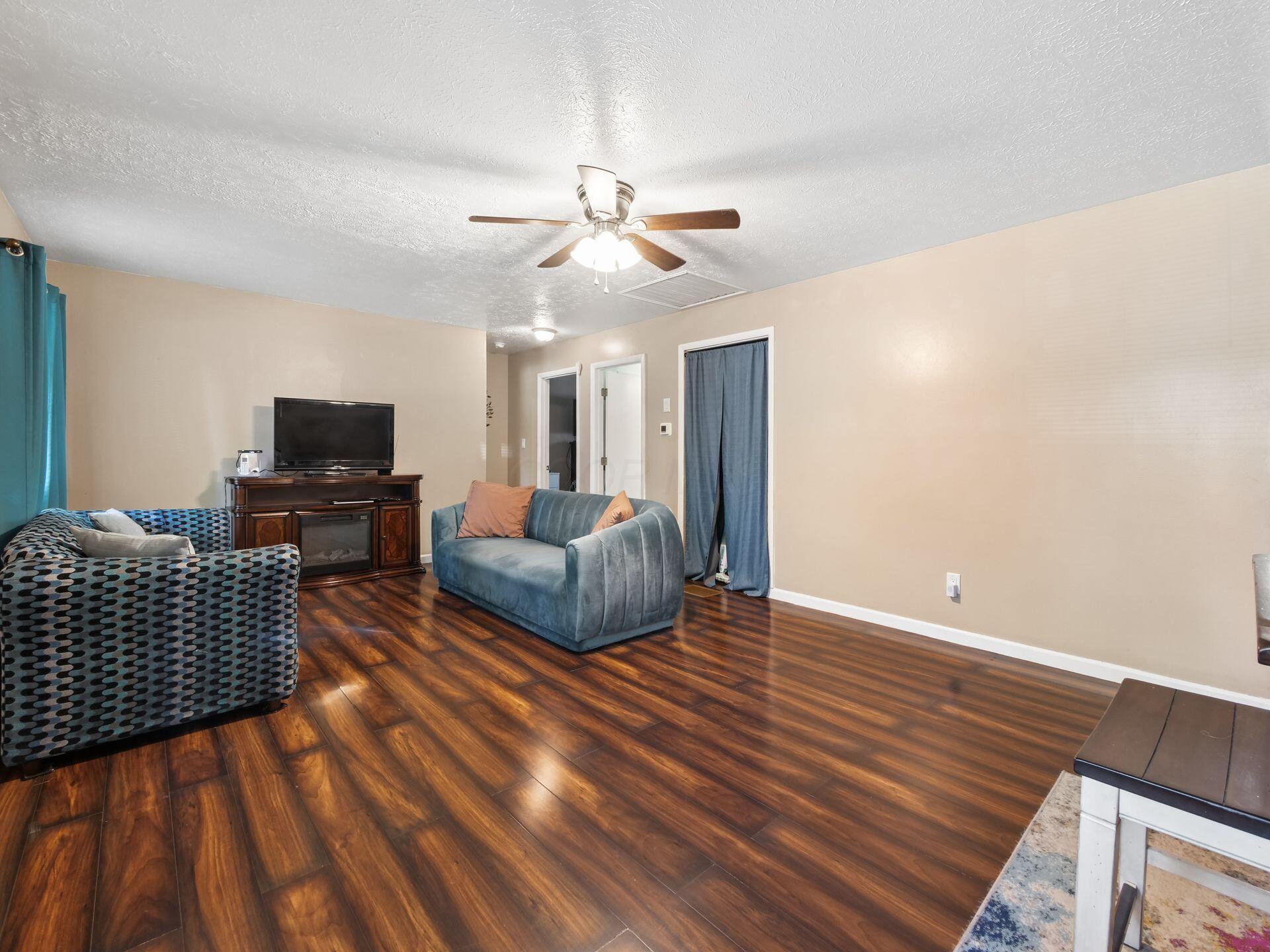 5142 Rutledge Drive S Property Photo 5