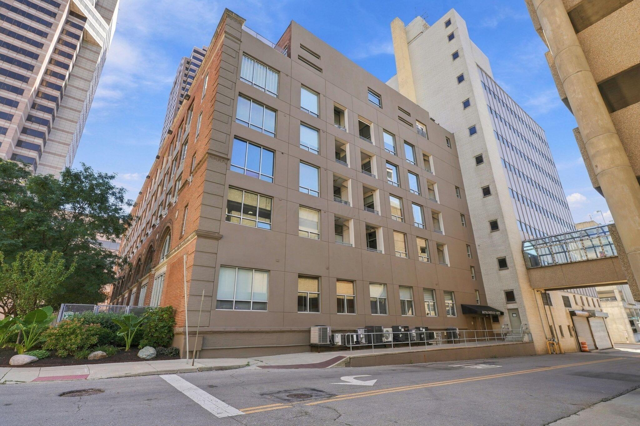 221 N Front Street, 601