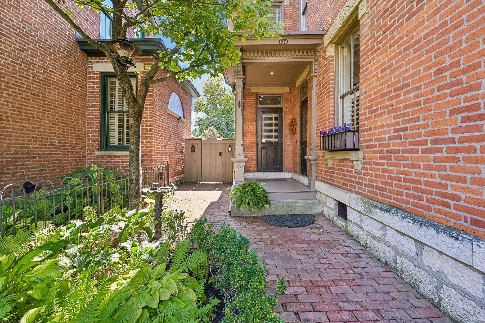 37 Stewart Avenue Property Photo 5