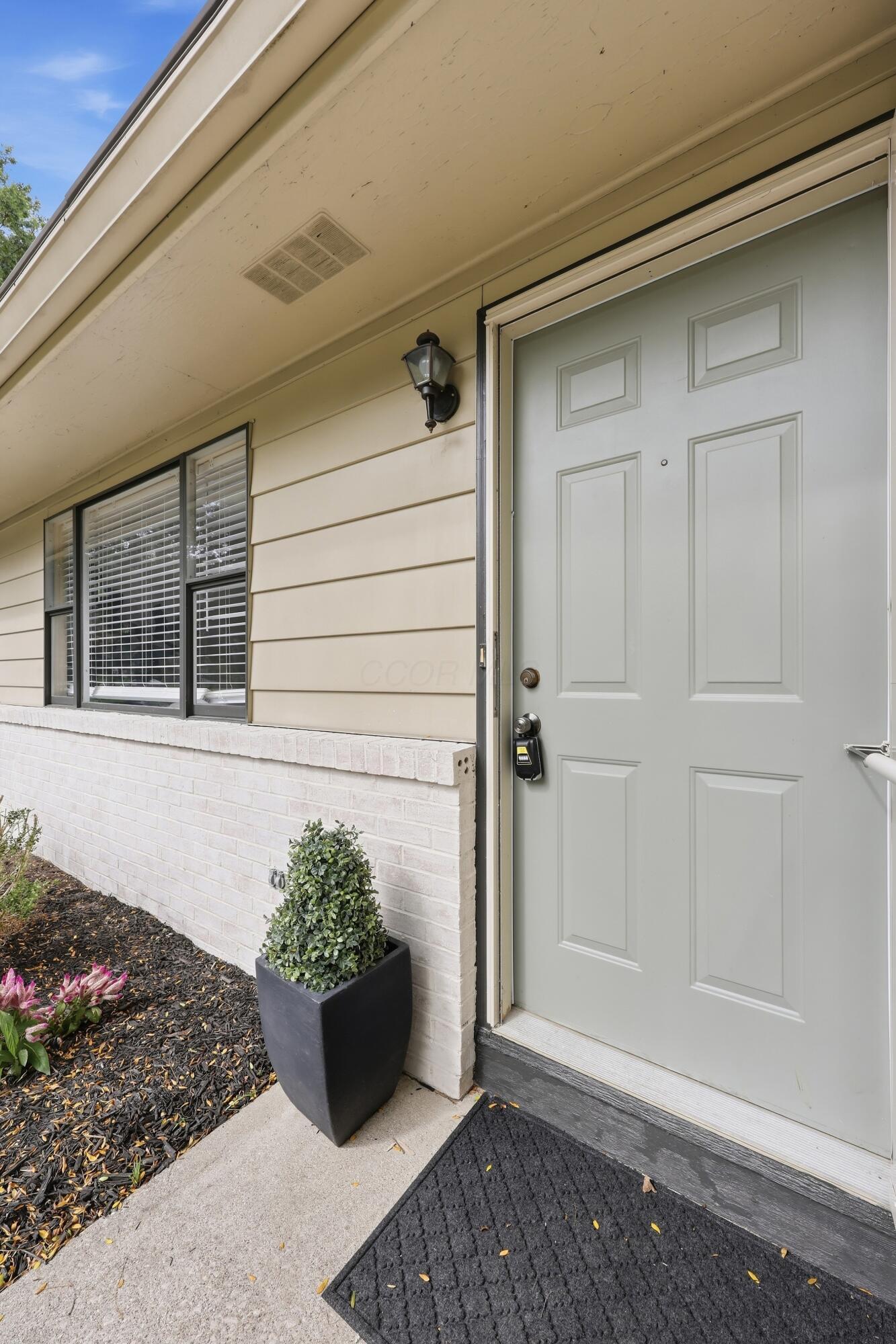 6747 Merwin Road E Property Photo 7