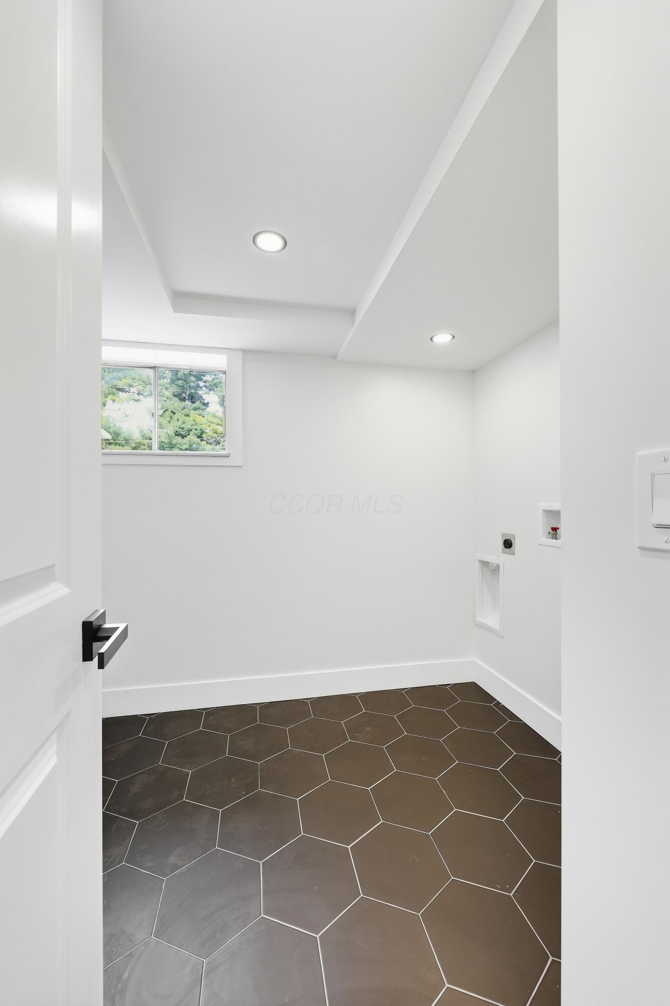 6747 Merwin Road E Property Photo 22