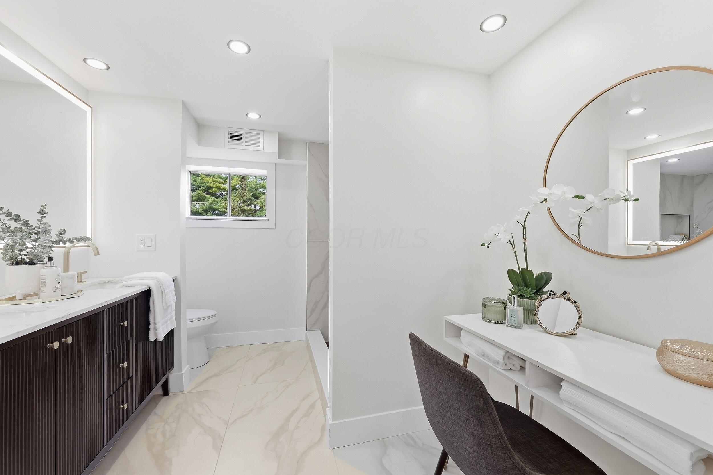 6747 Merwin Road E Property Photo 25