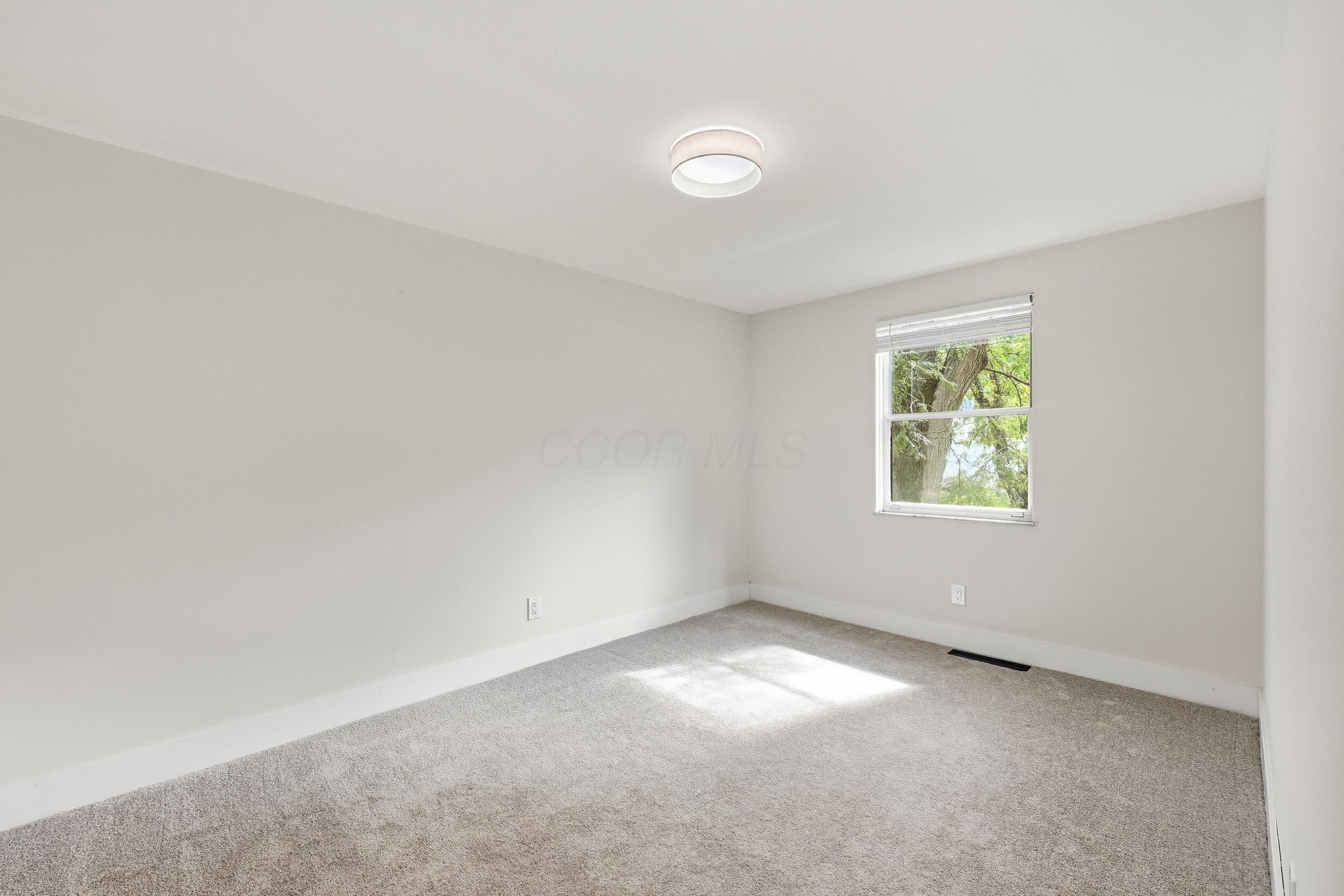 6747 Merwin Road E Property Photo 31