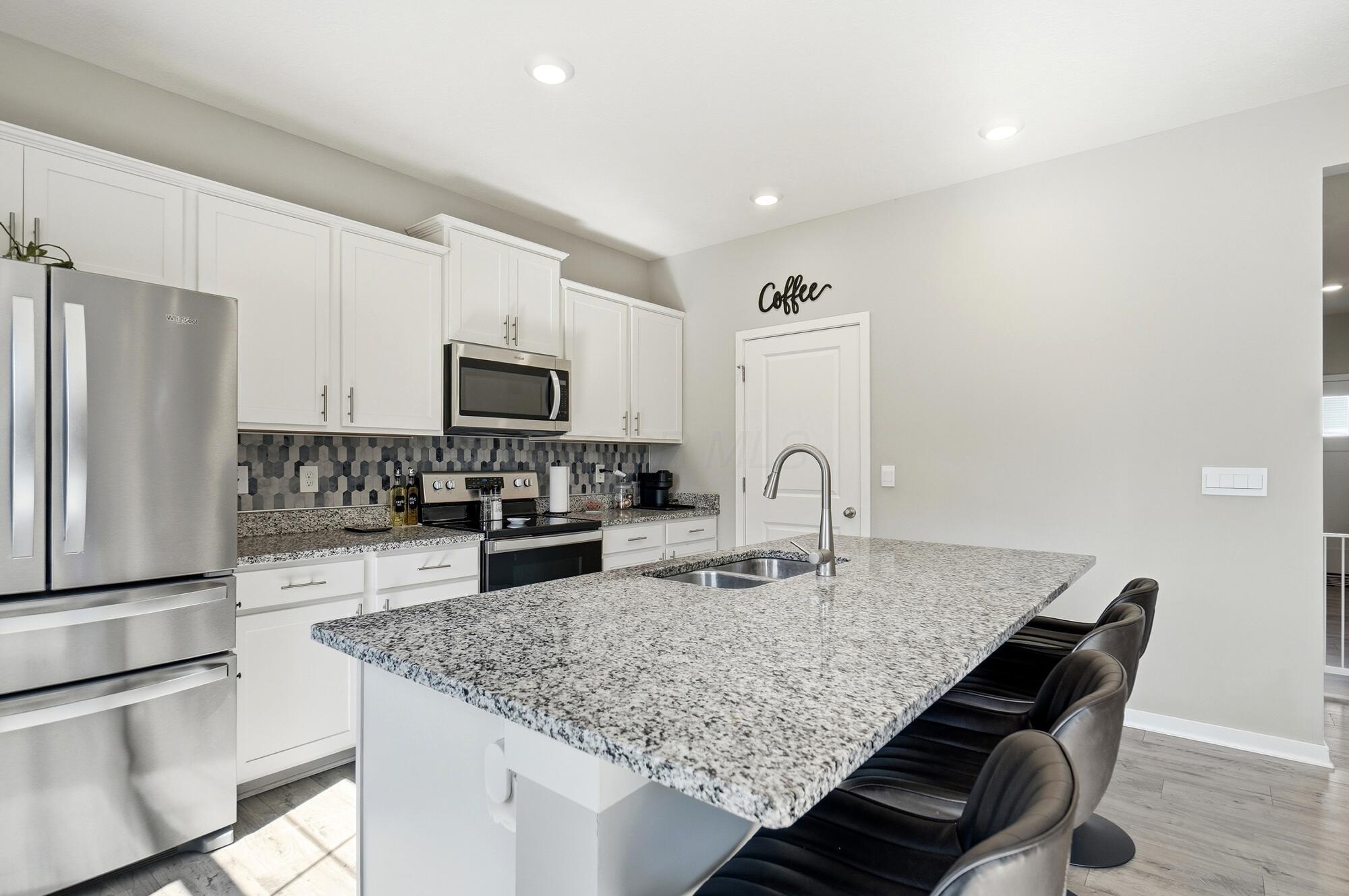 283 Sandburg Drive Property Photo 12