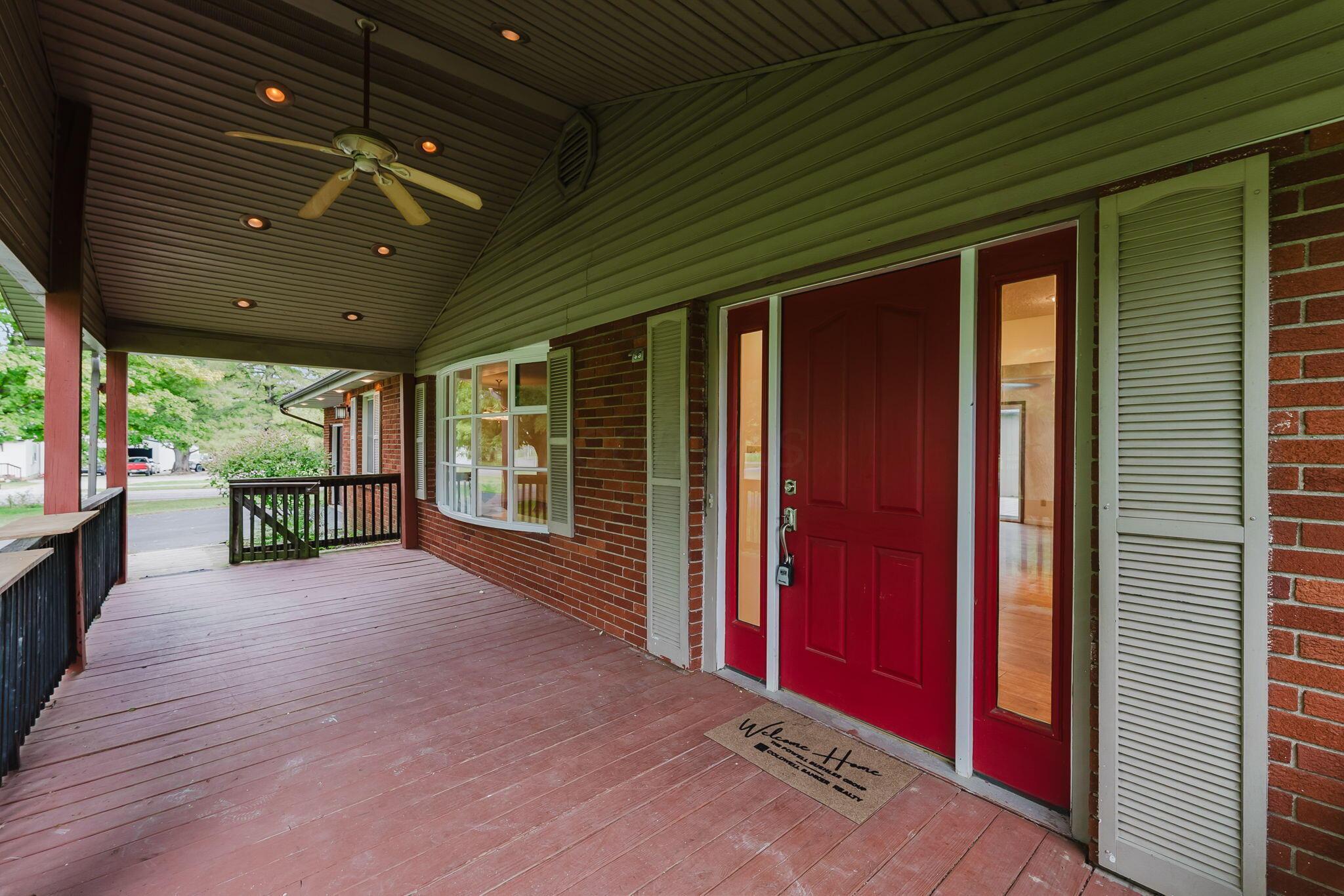 8835 Thomas Lane Property Photo 14