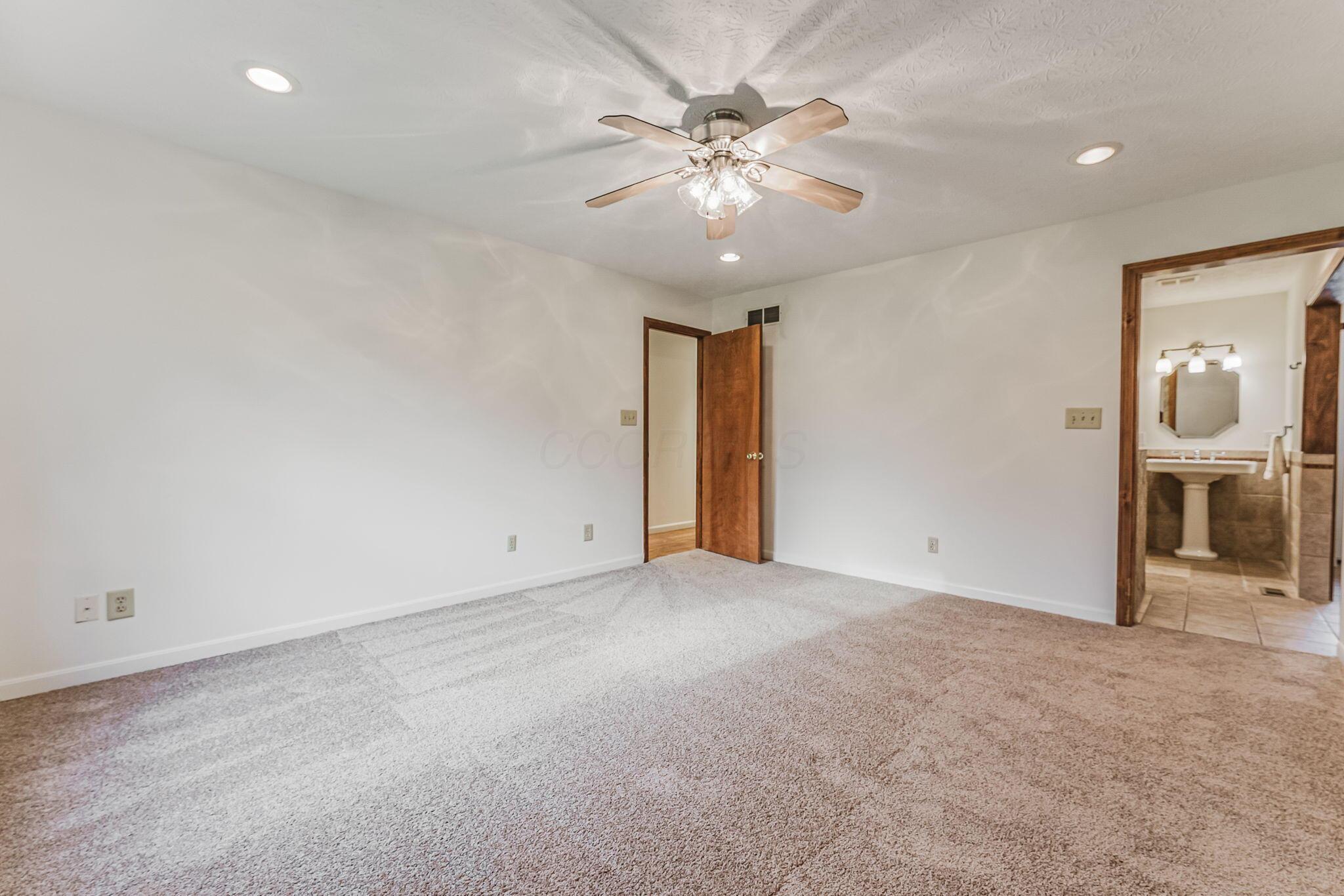 8835 Thomas Lane Property Photo 37