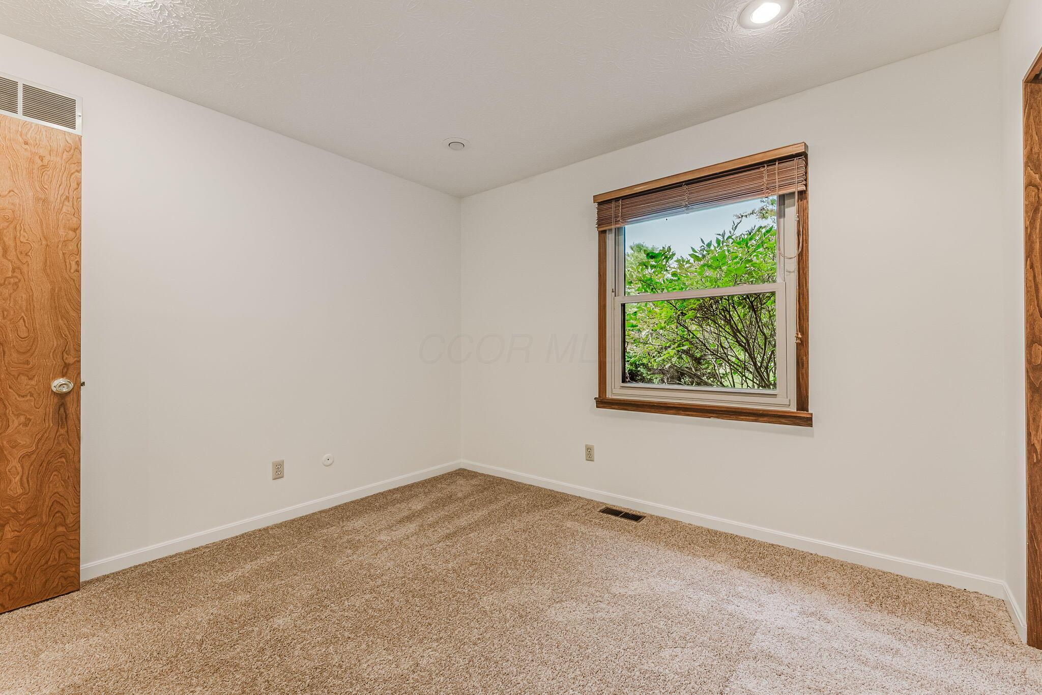 8835 Thomas Lane Property Photo 43