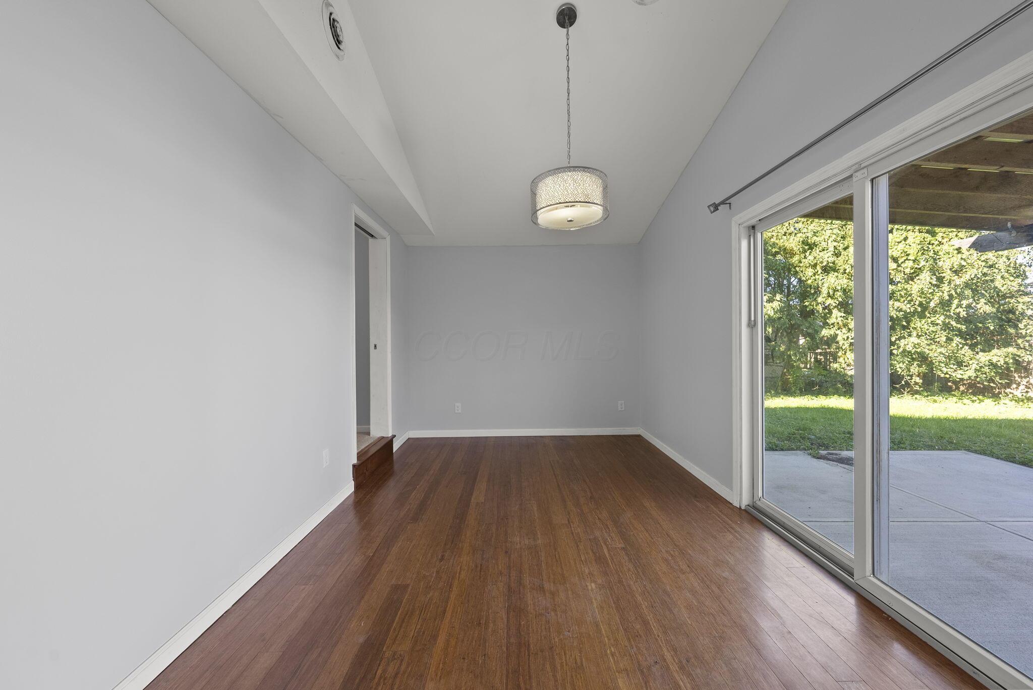 284 Madison Drive N Property Photo 13